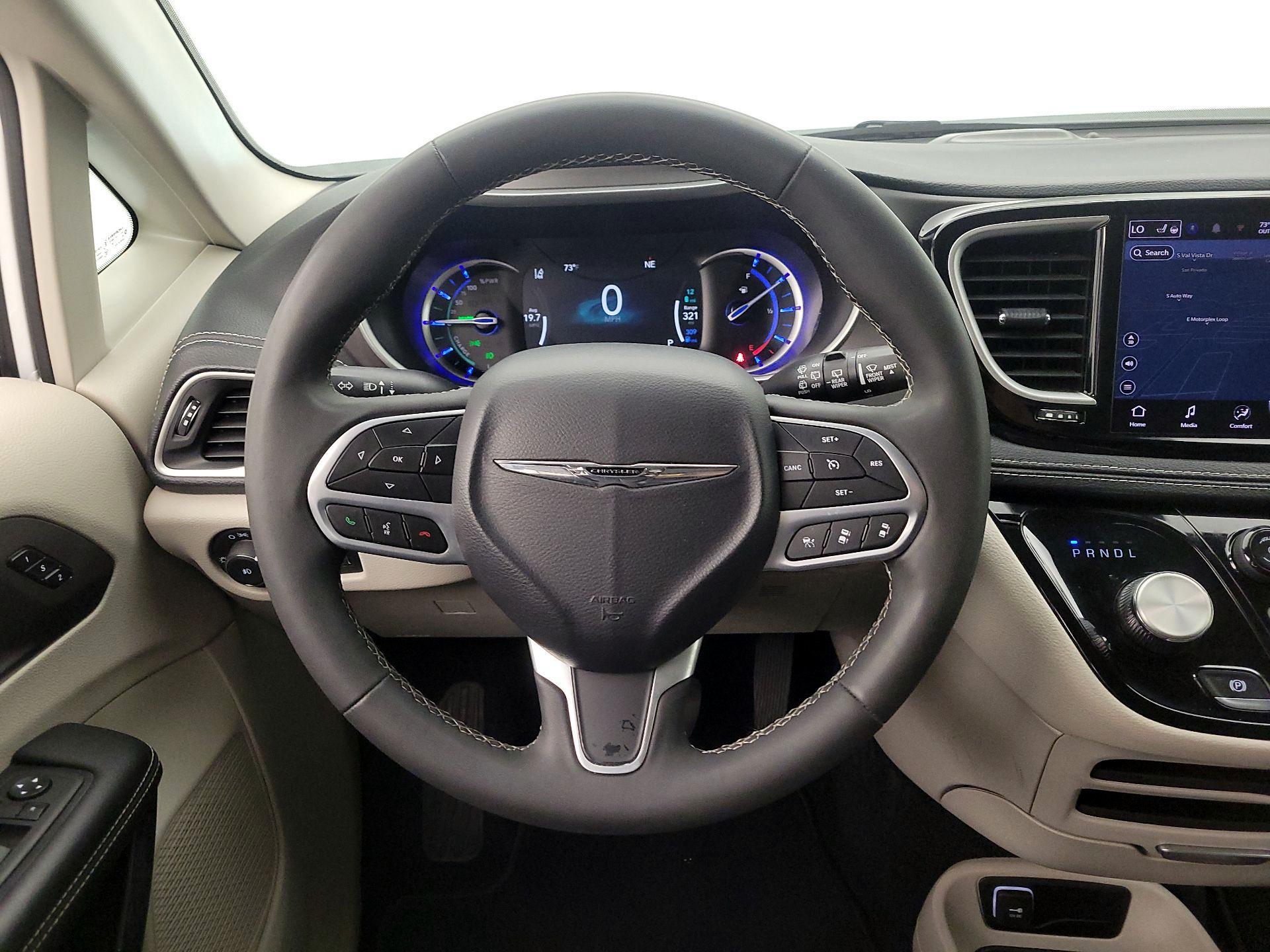 Thumbnail: 2024 Chrysler Pacifica - 10