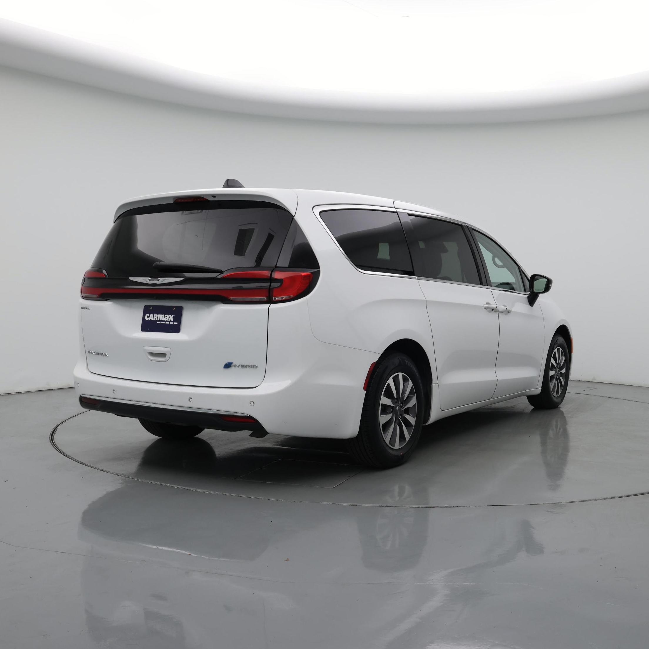 Thumbnail: 2024 Chrysler Pacifica - 8