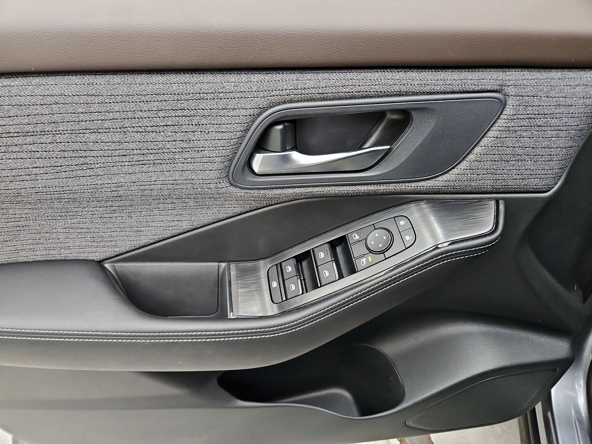 Thumbnail: 2023 Nissan Rogue - 12