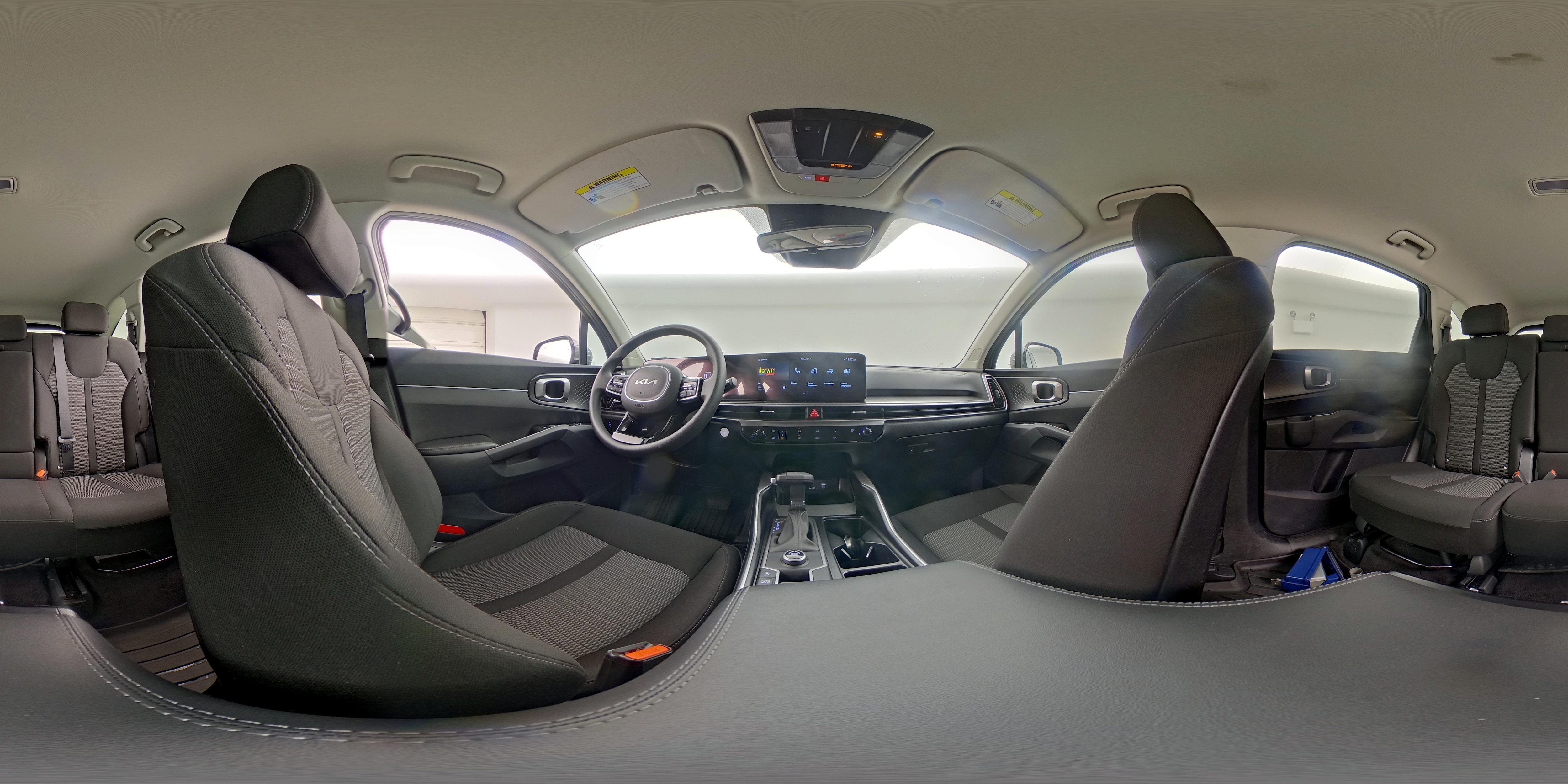 2025 Kia Sorento LX - Photo 26
