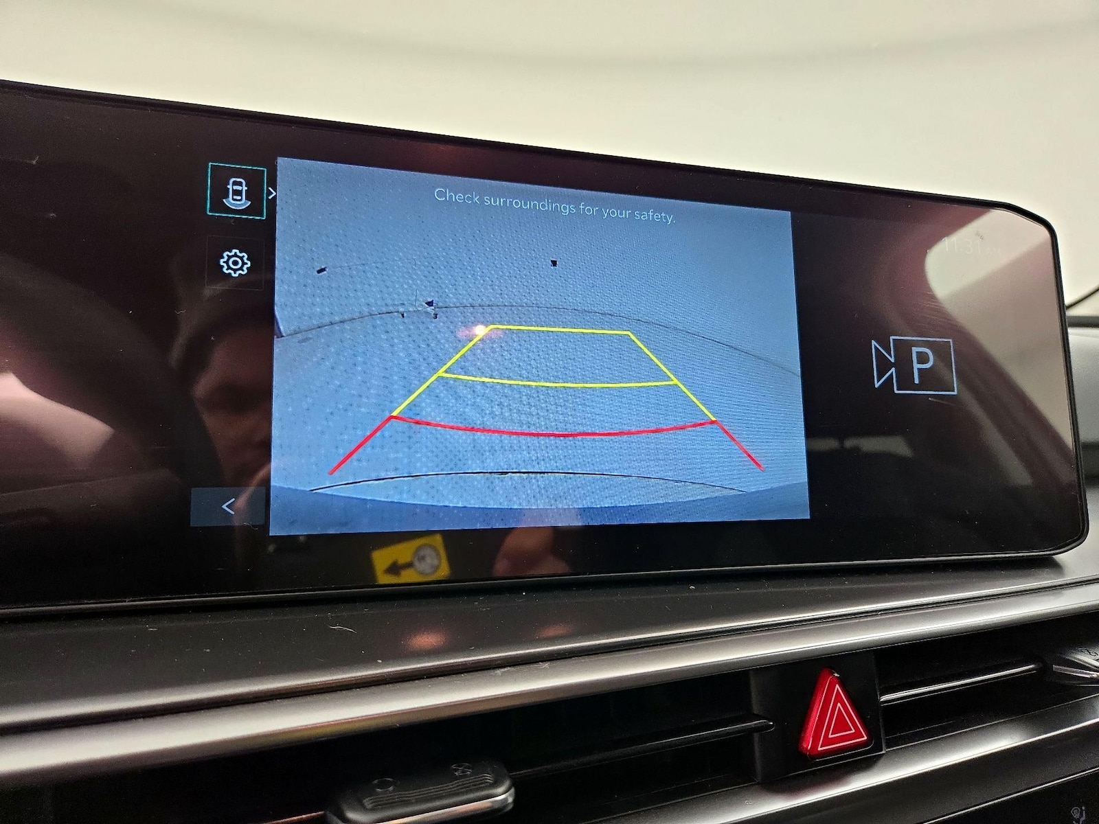 2025 Kia Sorento LX - Photo 15