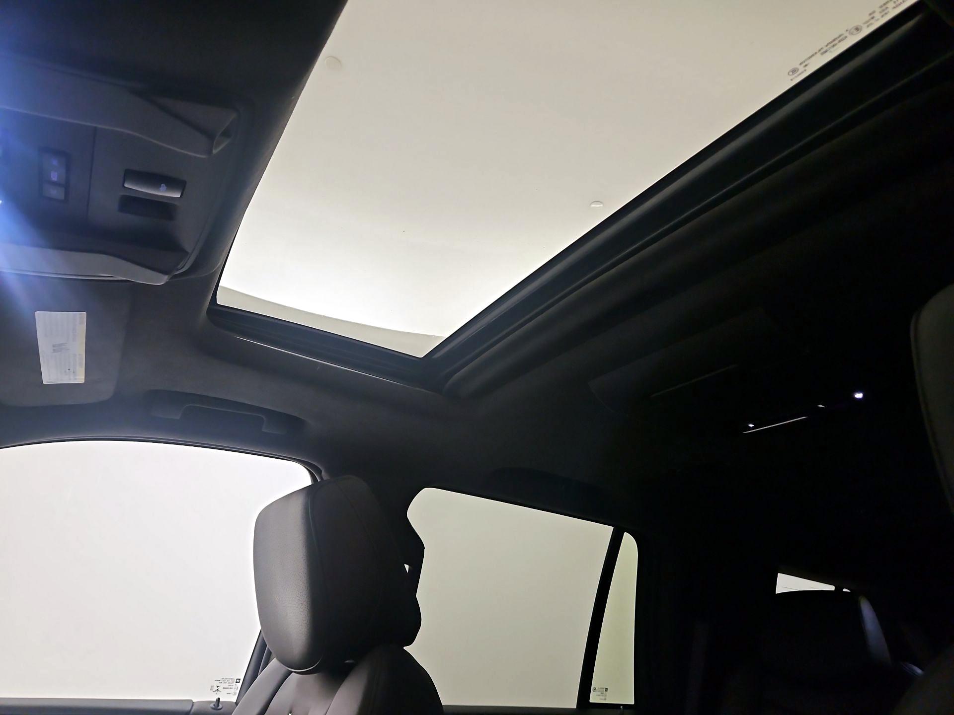 Thumbnail: 2017 Cadillac Escalade - 20