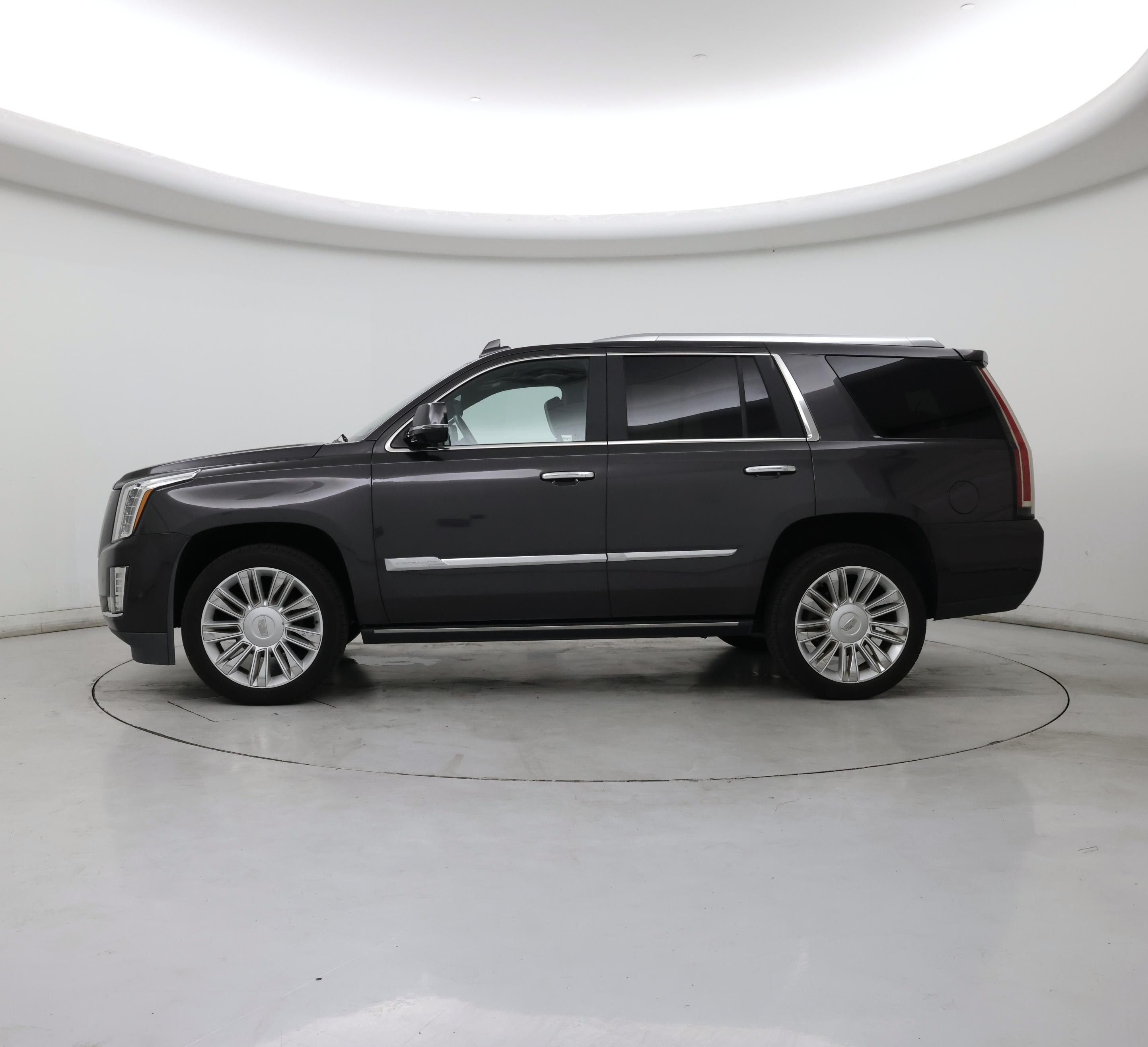 Thumbnail: 2017 Cadillac Escalade - 3
