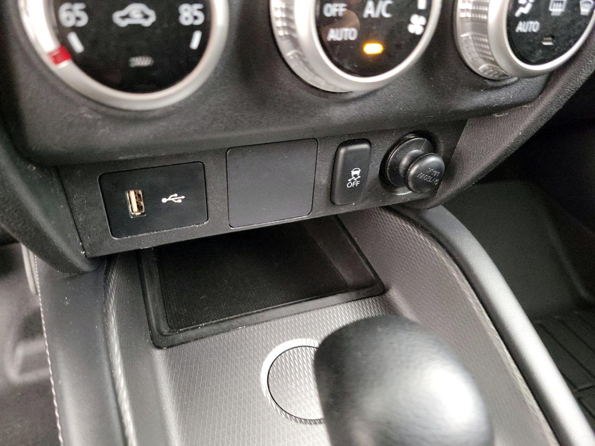 Thumbnail: 2021 Mitsubishi Outlander Sport - 18