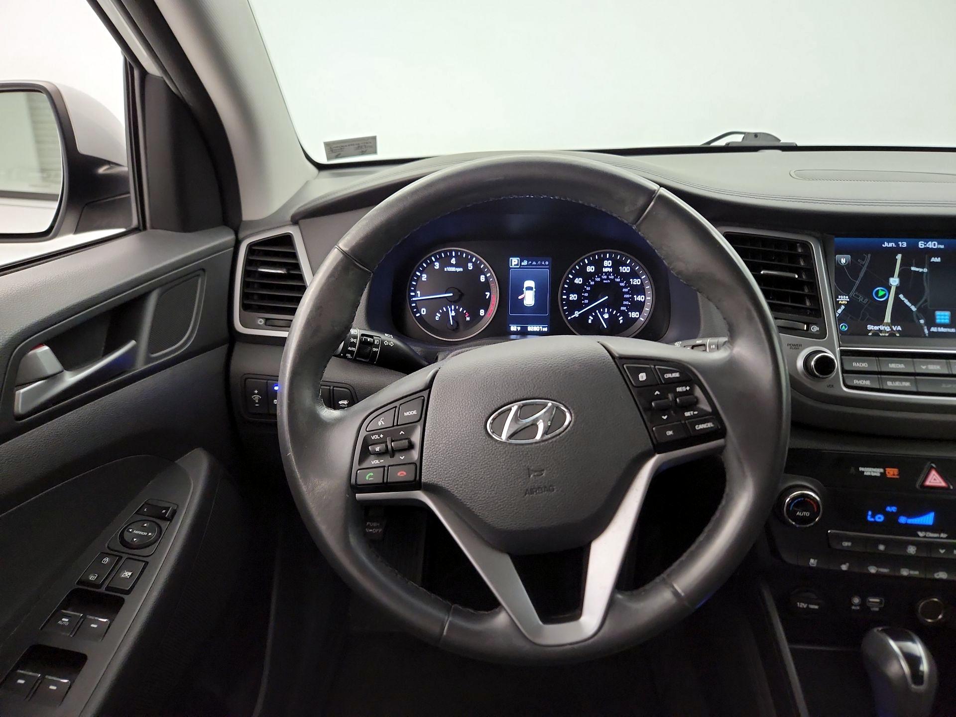 Thumbnail: 2016 Hyundai Tucson - 10