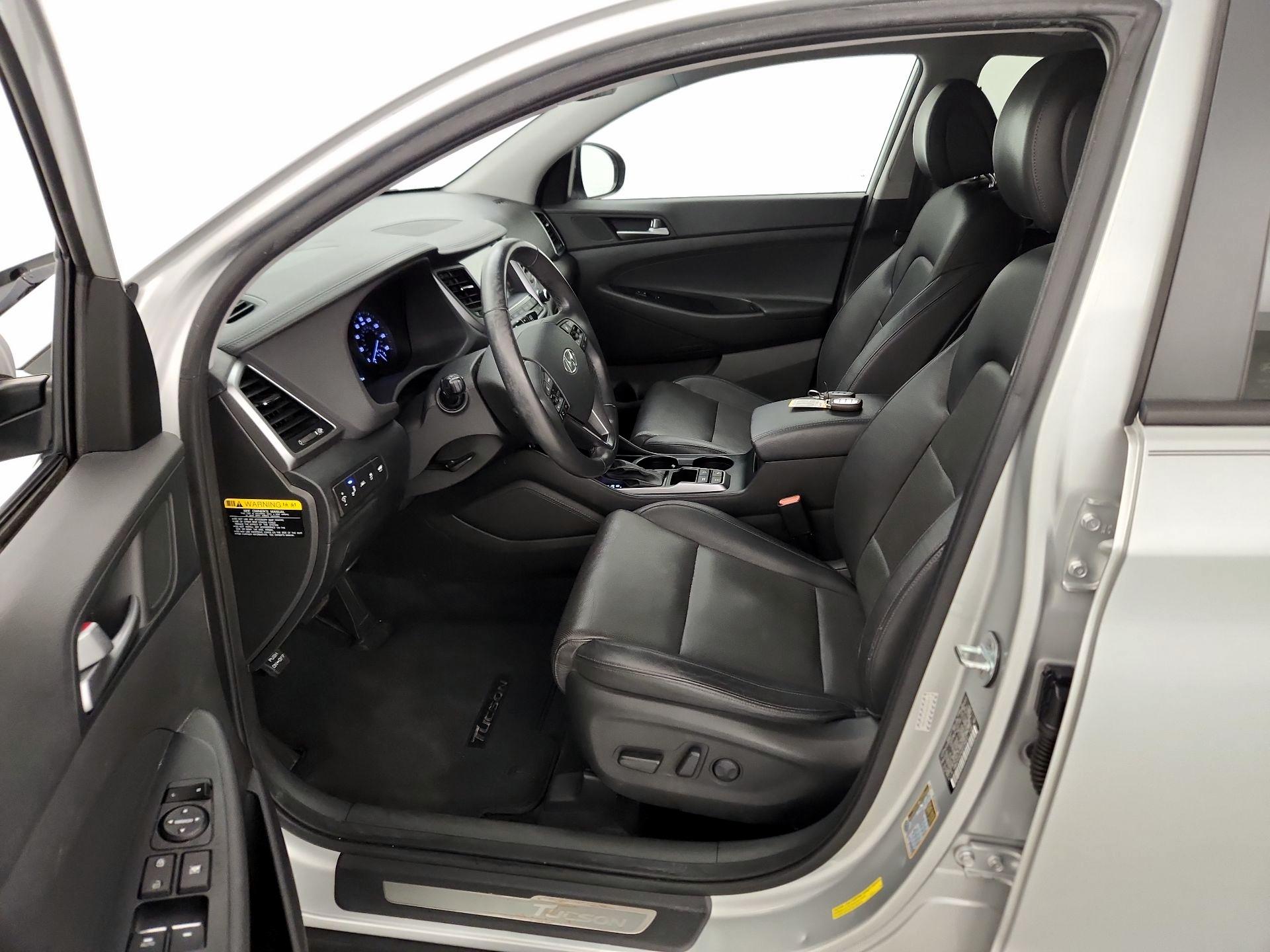 Thumbnail: 2016 Hyundai Tucson - 11