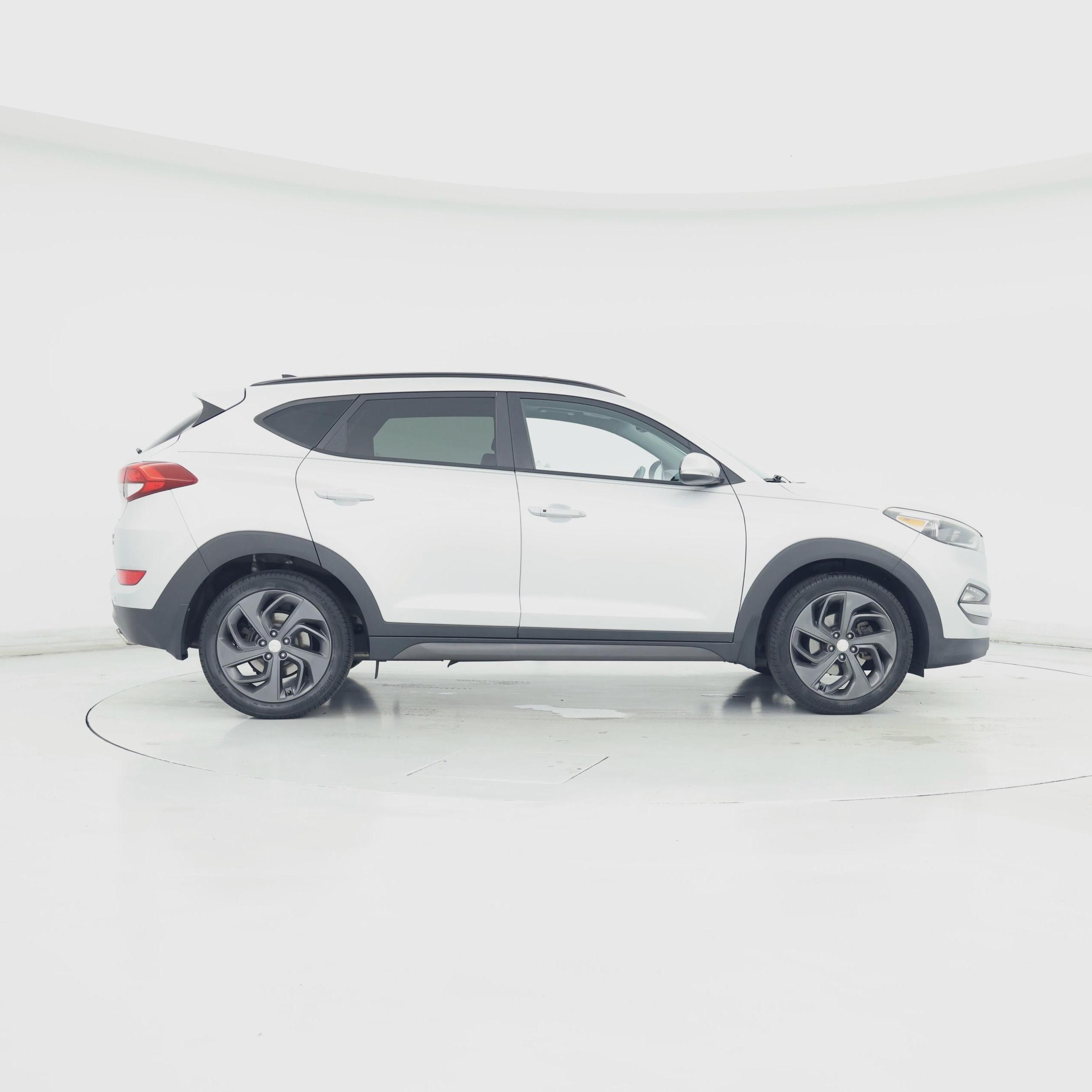 Thumbnail: 2016 Hyundai Tucson - 7