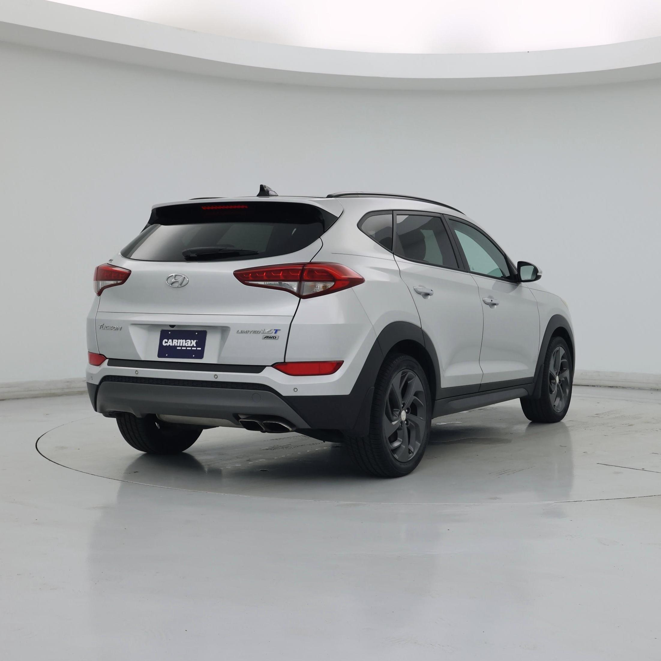 Thumbnail: 2016 Hyundai Tucson - 8