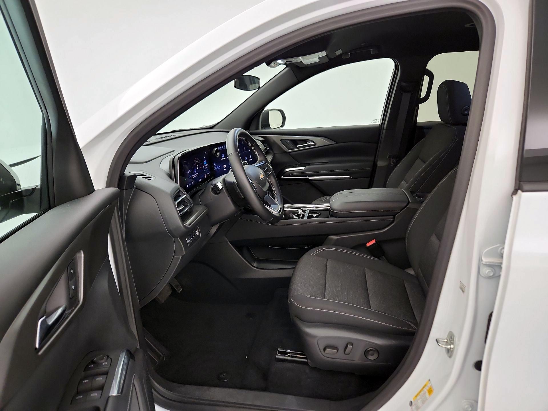 Thumbnail: 2024 Chevrolet Traverse - 11