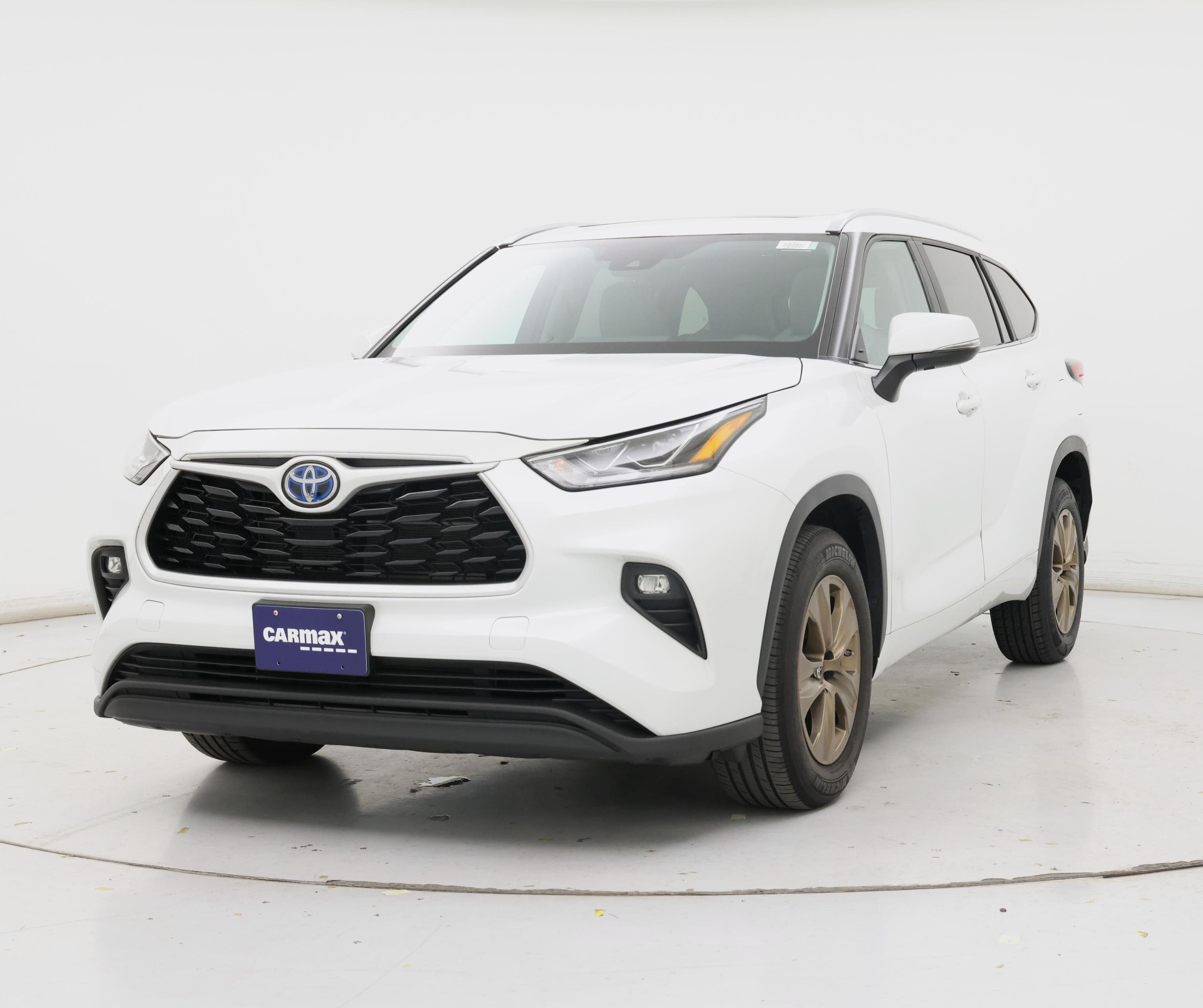 Thumbnail: 2023 Toyota Highlander - 4