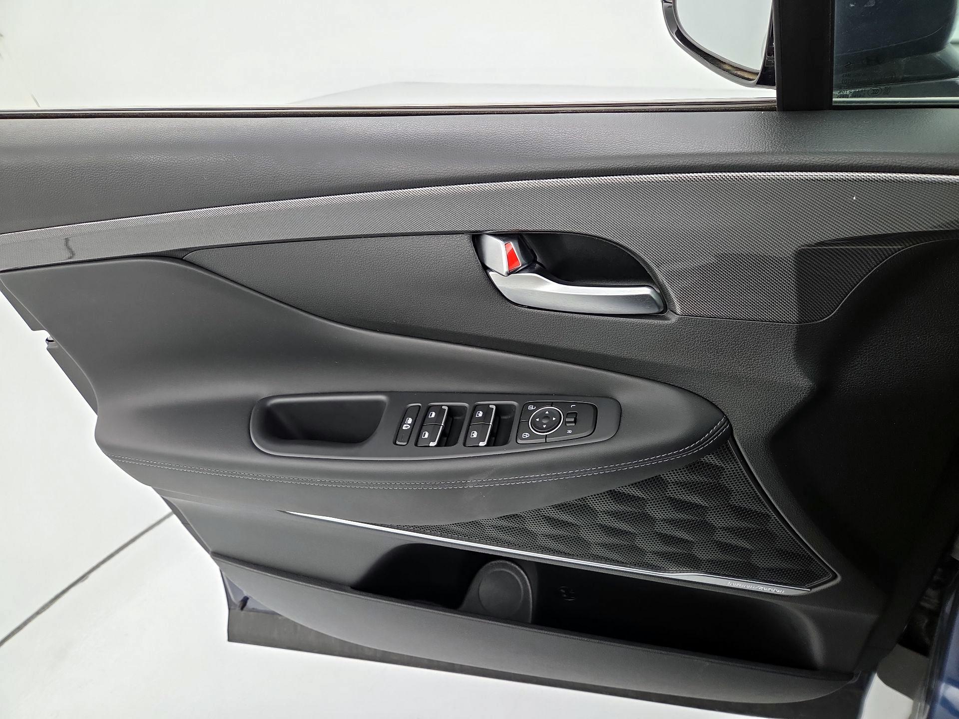 Thumbnail: 2023 Hyundai Santa Fe - 12