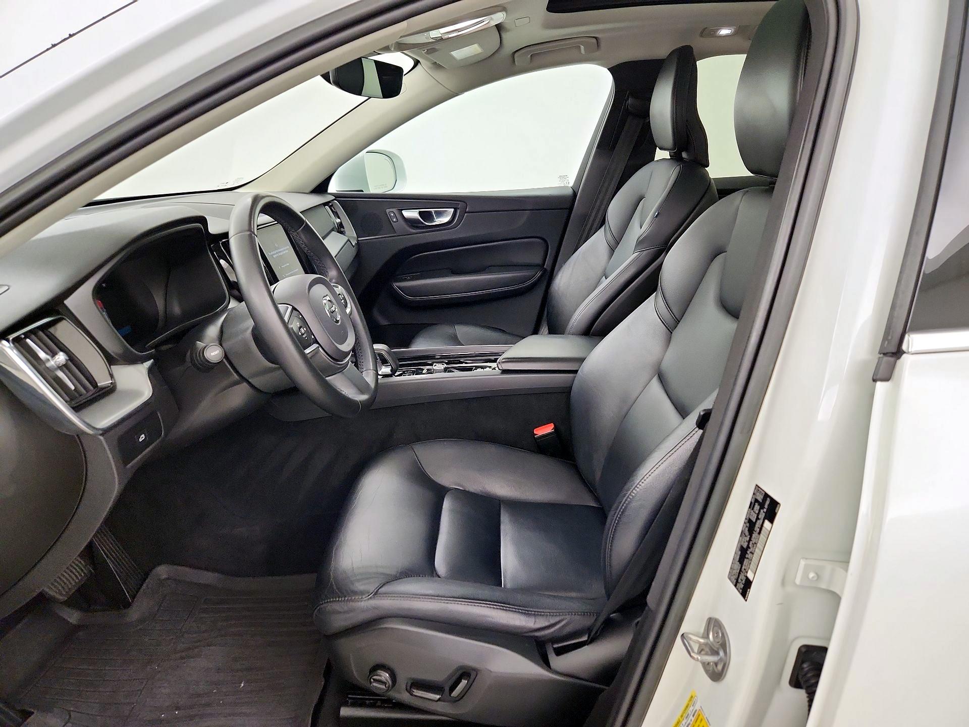 Thumbnail: 2023 Volvo XC60 - 11