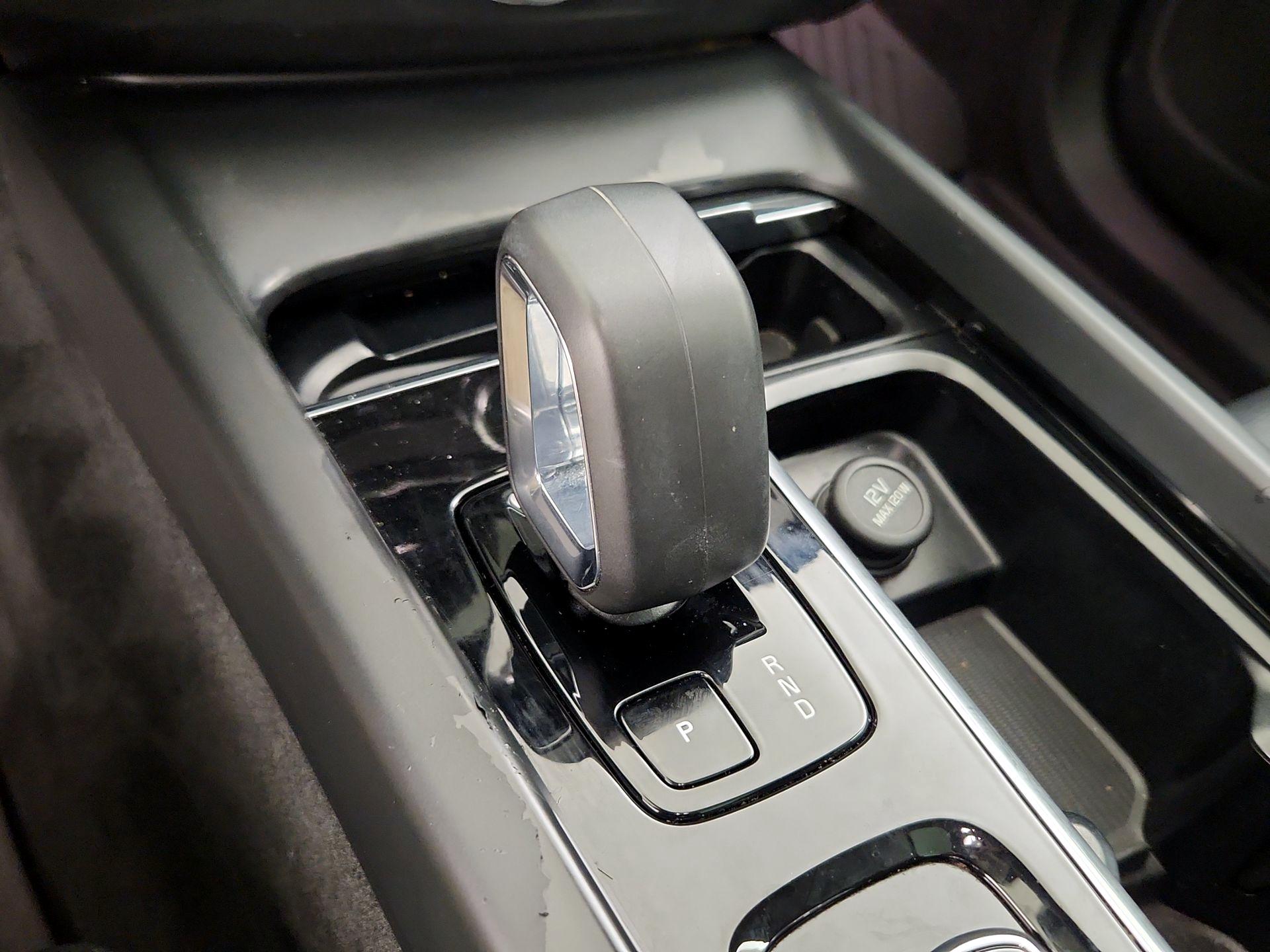 Thumbnail: 2023 Volvo XC60 - 17