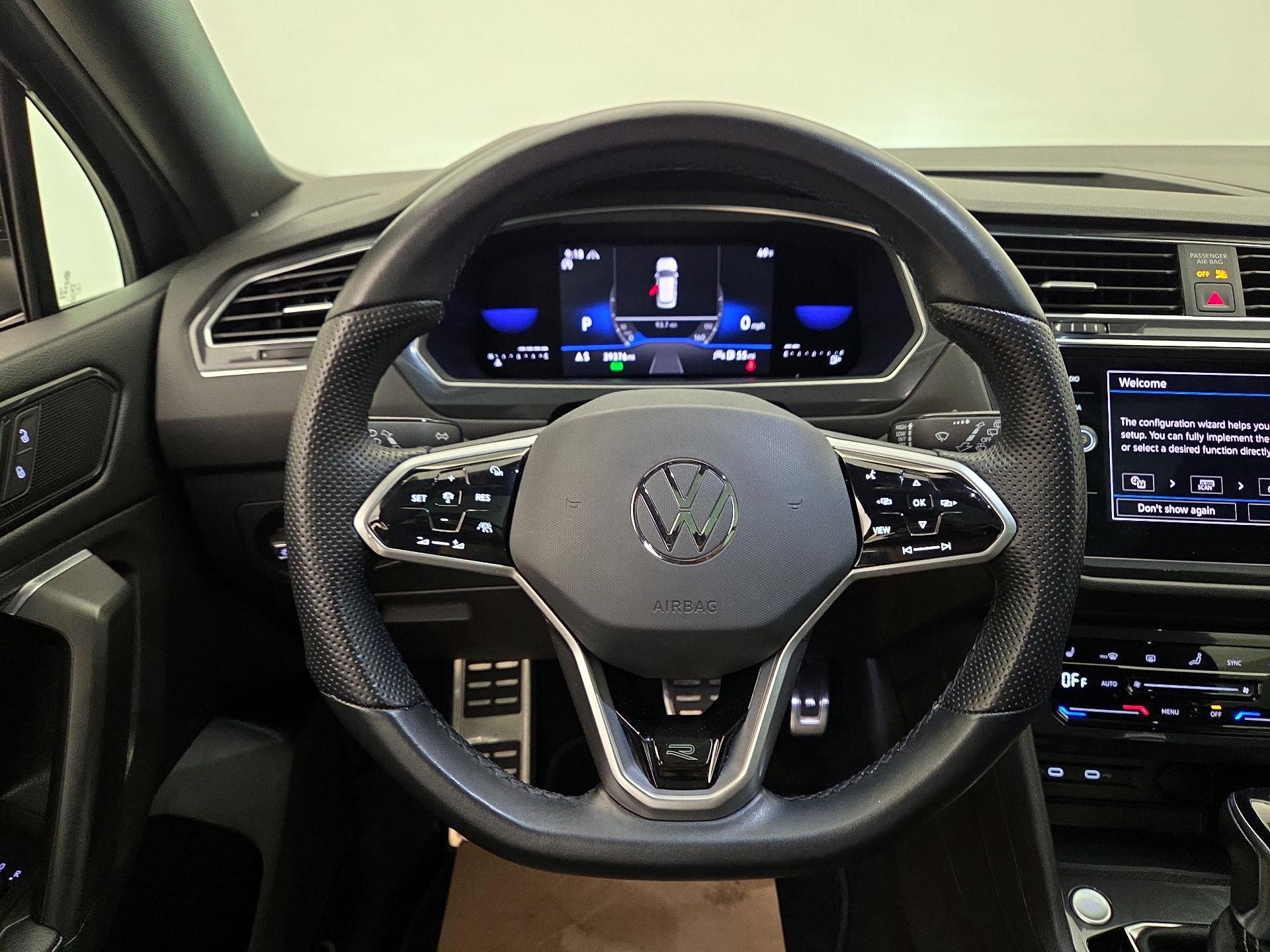 Thumbnail: 2023 Volkswagen Tiguan - 10