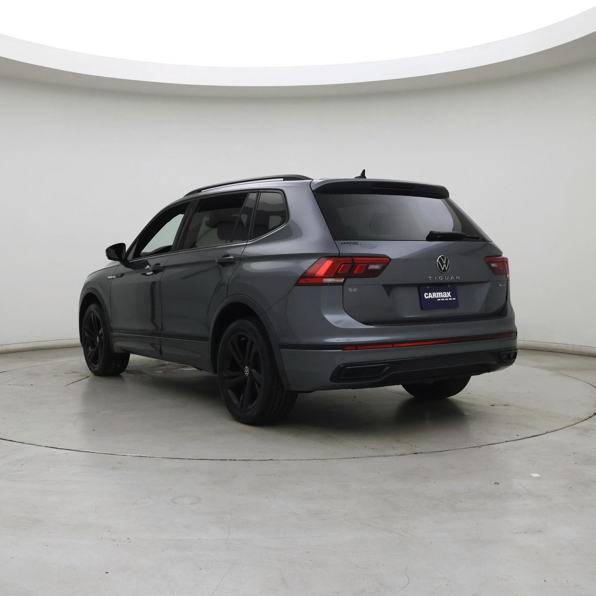 Thumbnail: 2023 Volkswagen Tiguan - 2