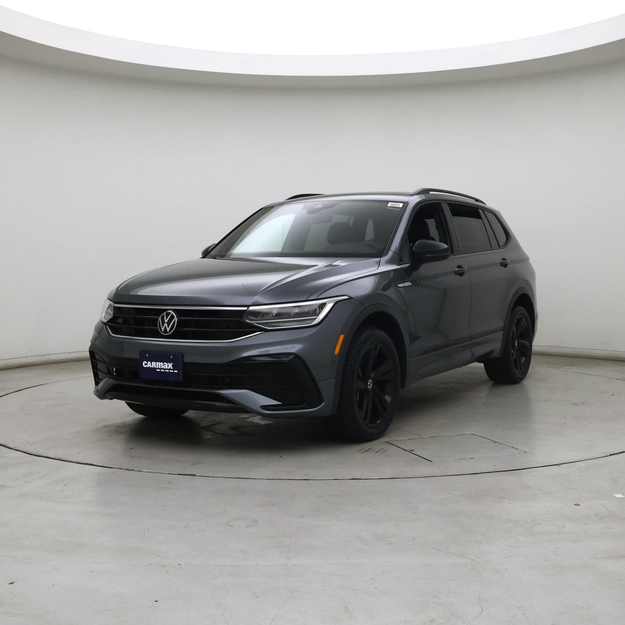Thumbnail: 2023 Volkswagen Tiguan - 4