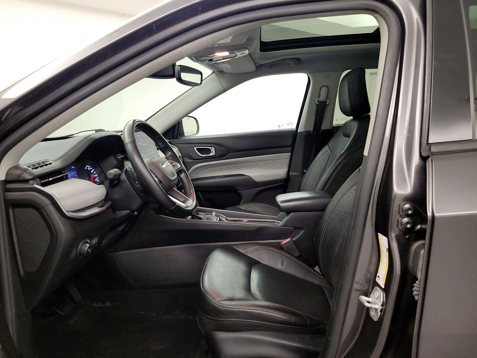 Thumbnail: 2022 Jeep Compass - 11