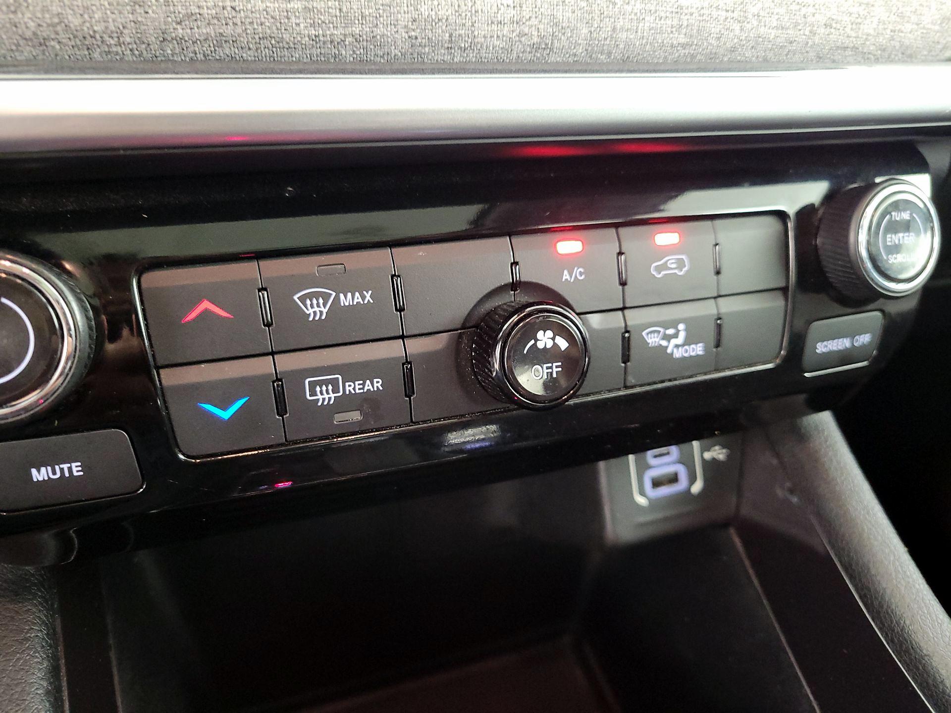 Thumbnail: 2022 Jeep Compass - 16