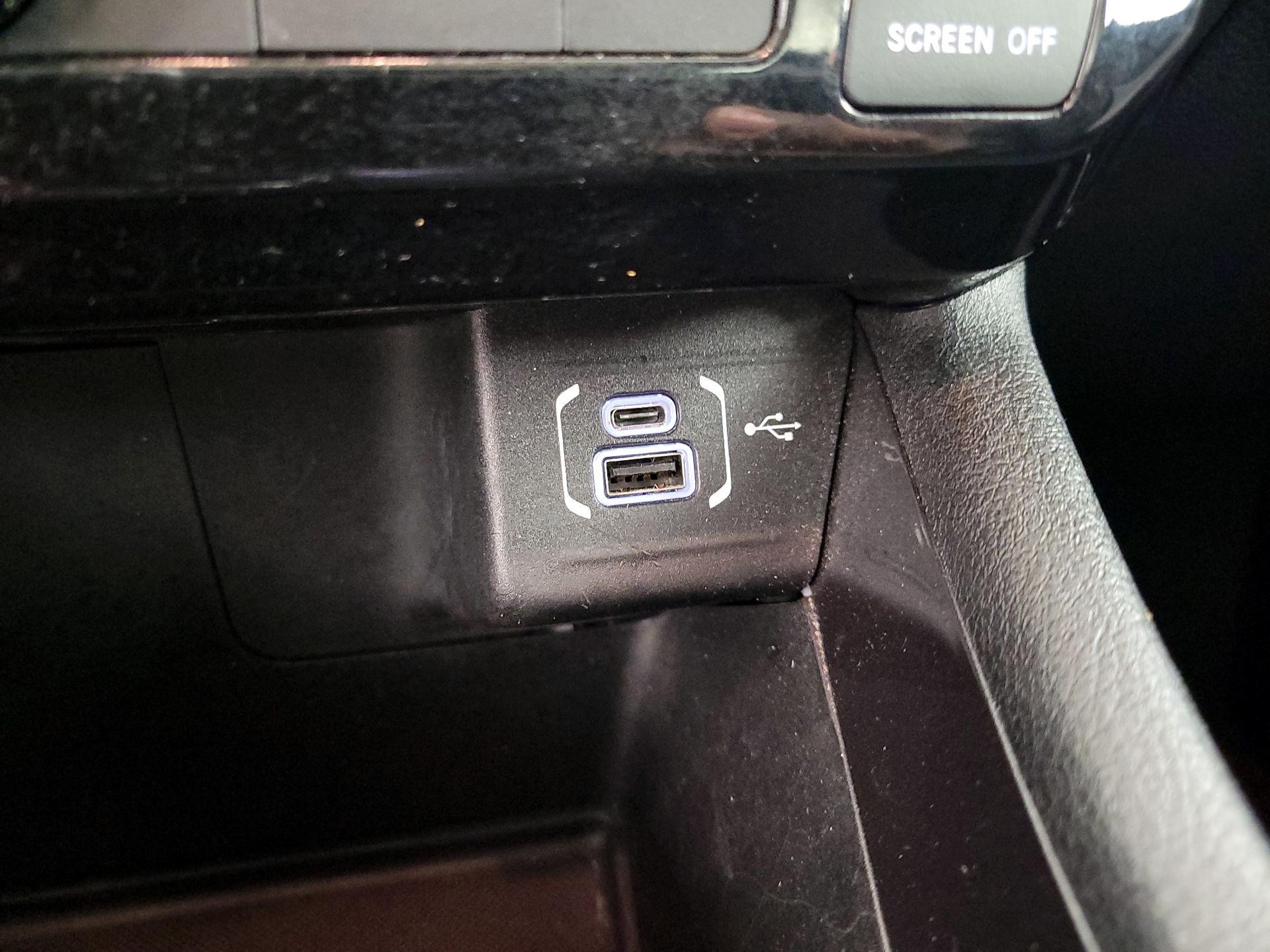 Thumbnail: 2022 Jeep Compass - 18