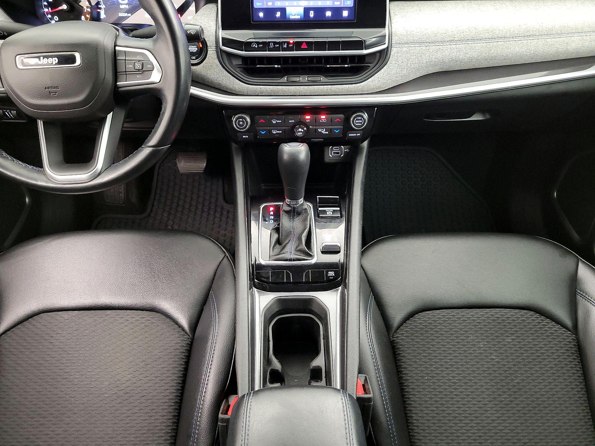 Thumbnail: 2022 Jeep Compass - 17