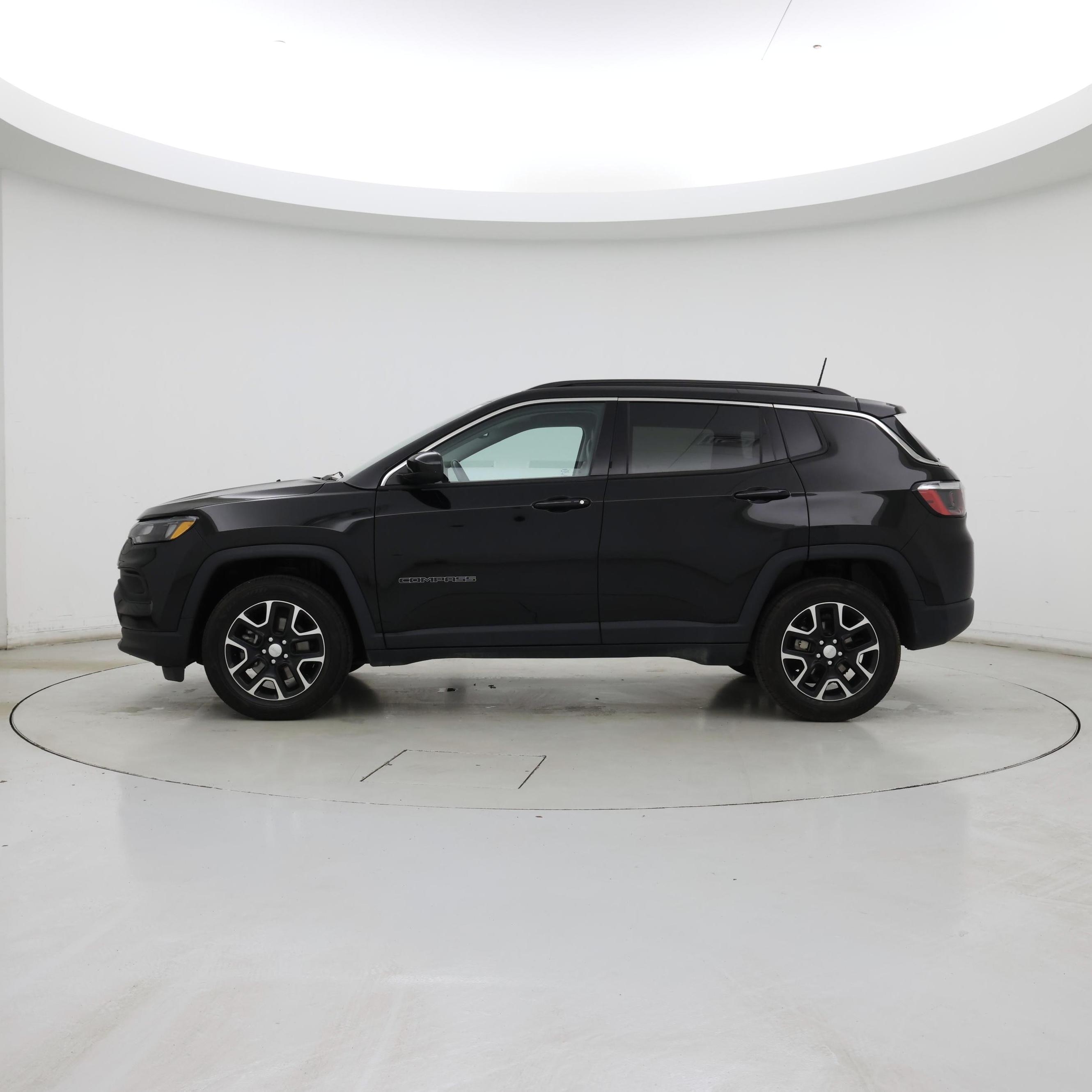 Thumbnail: 2022 Jeep Compass - 3