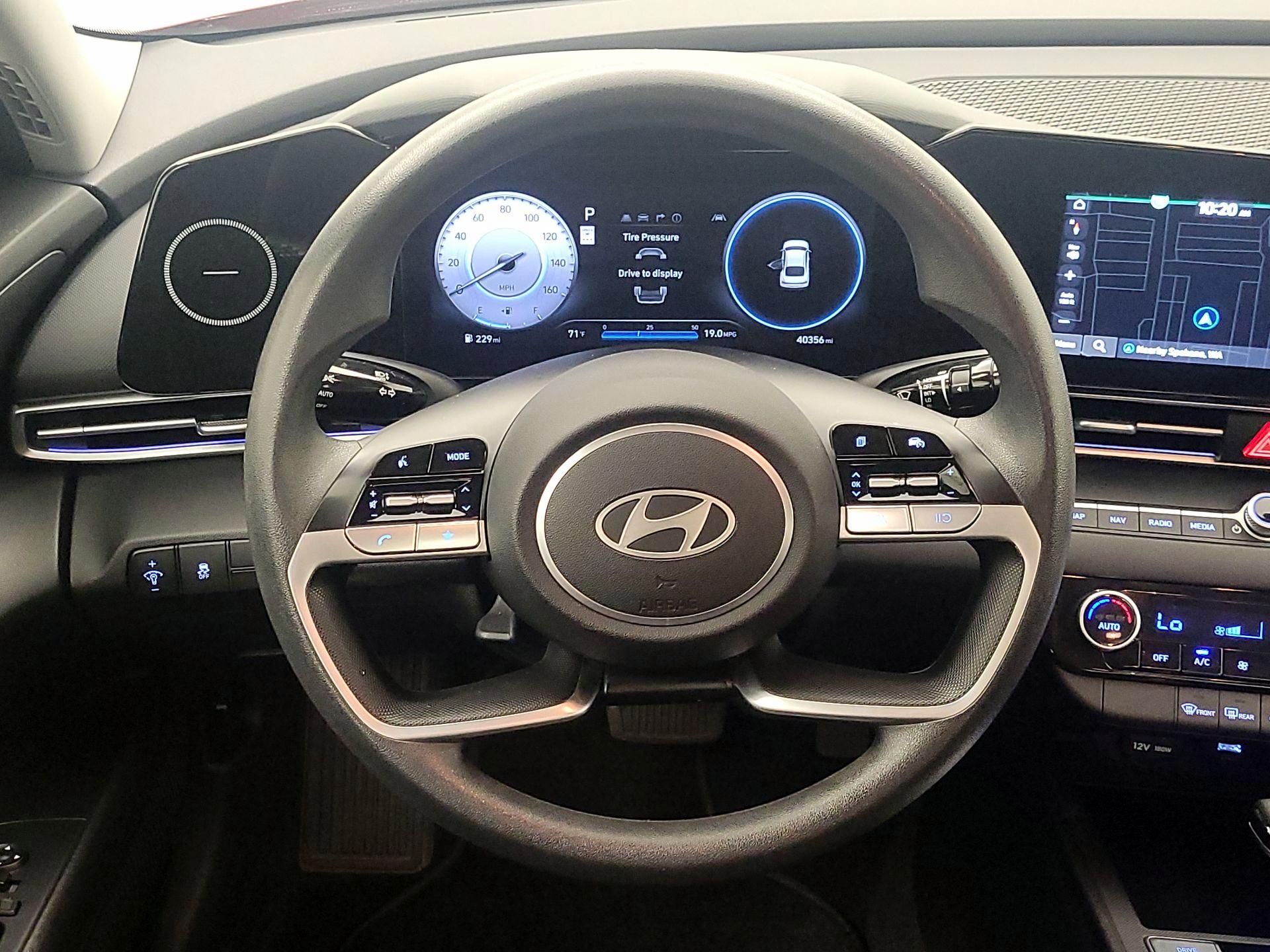 Thumbnail: 2024 Hyundai Elantra - 10