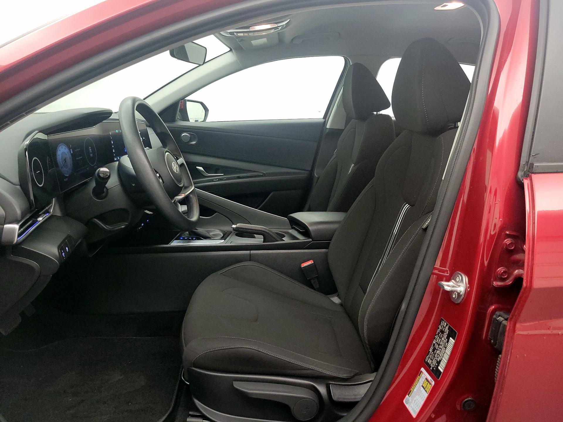 Thumbnail: 2024 Hyundai Elantra - 11