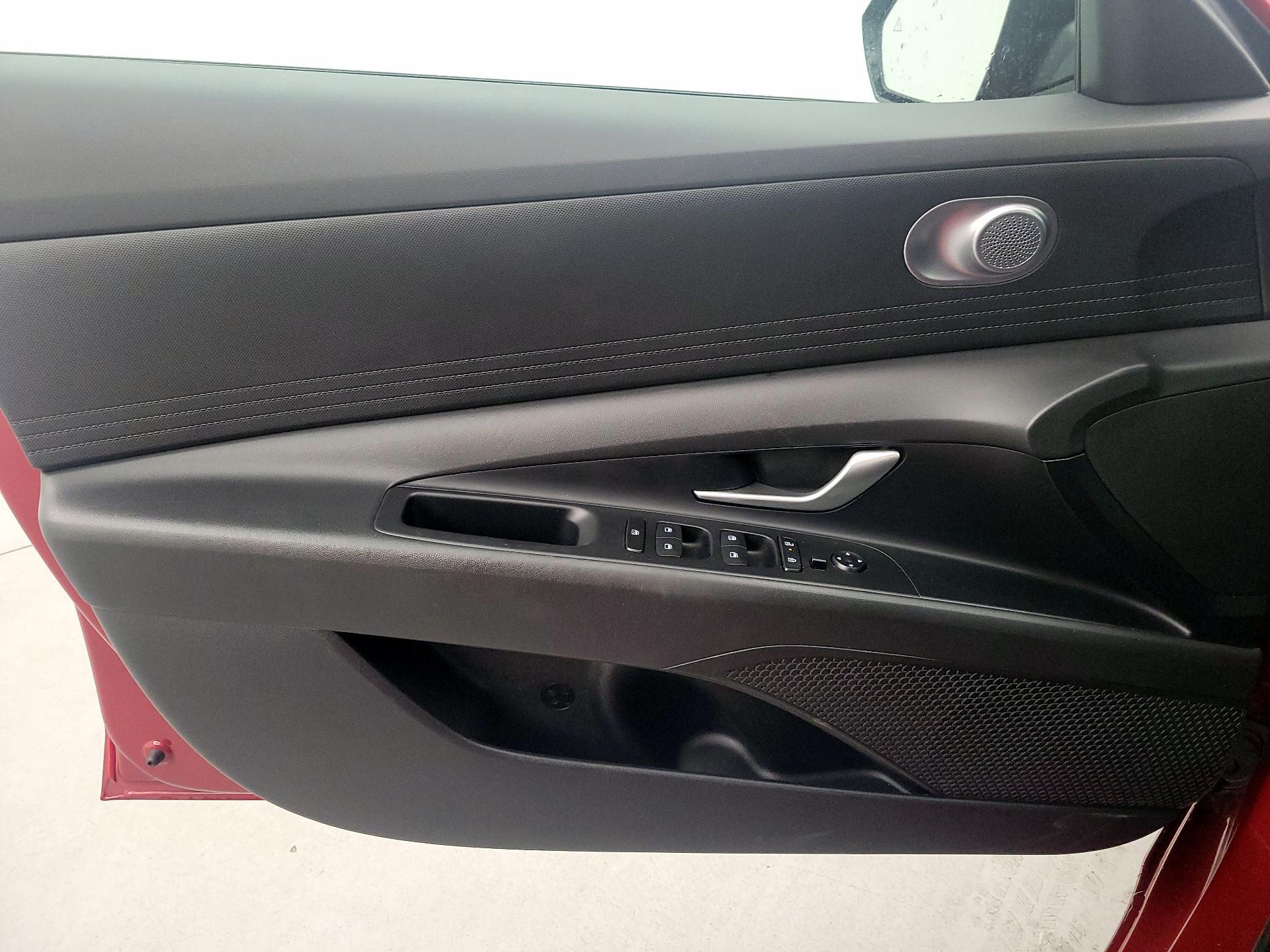 Thumbnail: 2024 Hyundai Elantra - 12