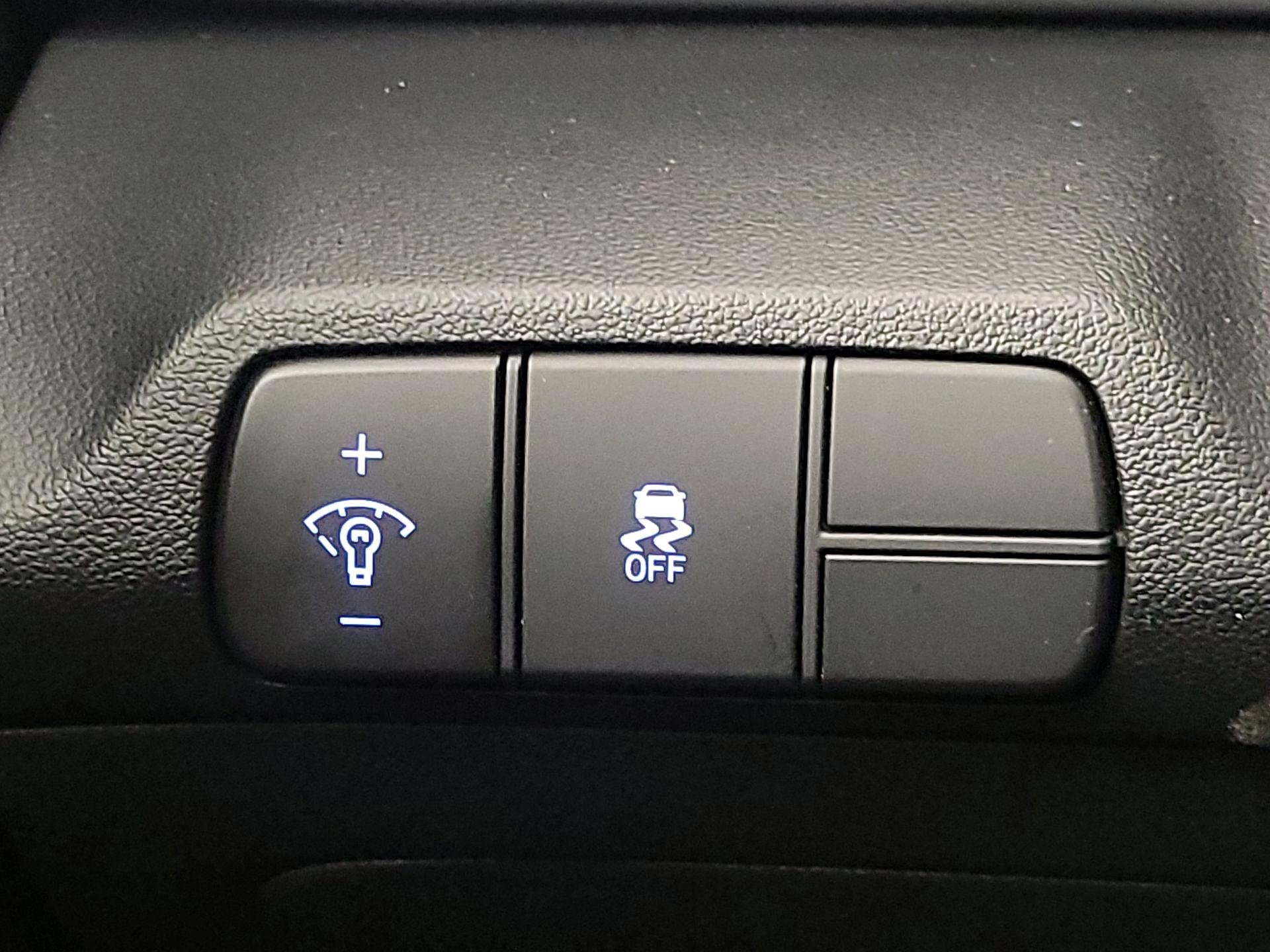 Thumbnail: 2024 Hyundai Elantra - 13