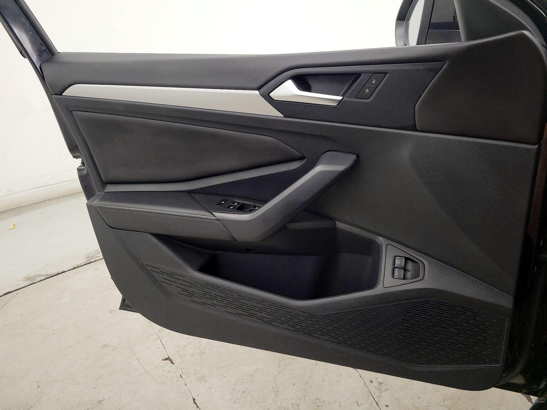 Thumbnail: 2024 Volkswagen Jetta - 12