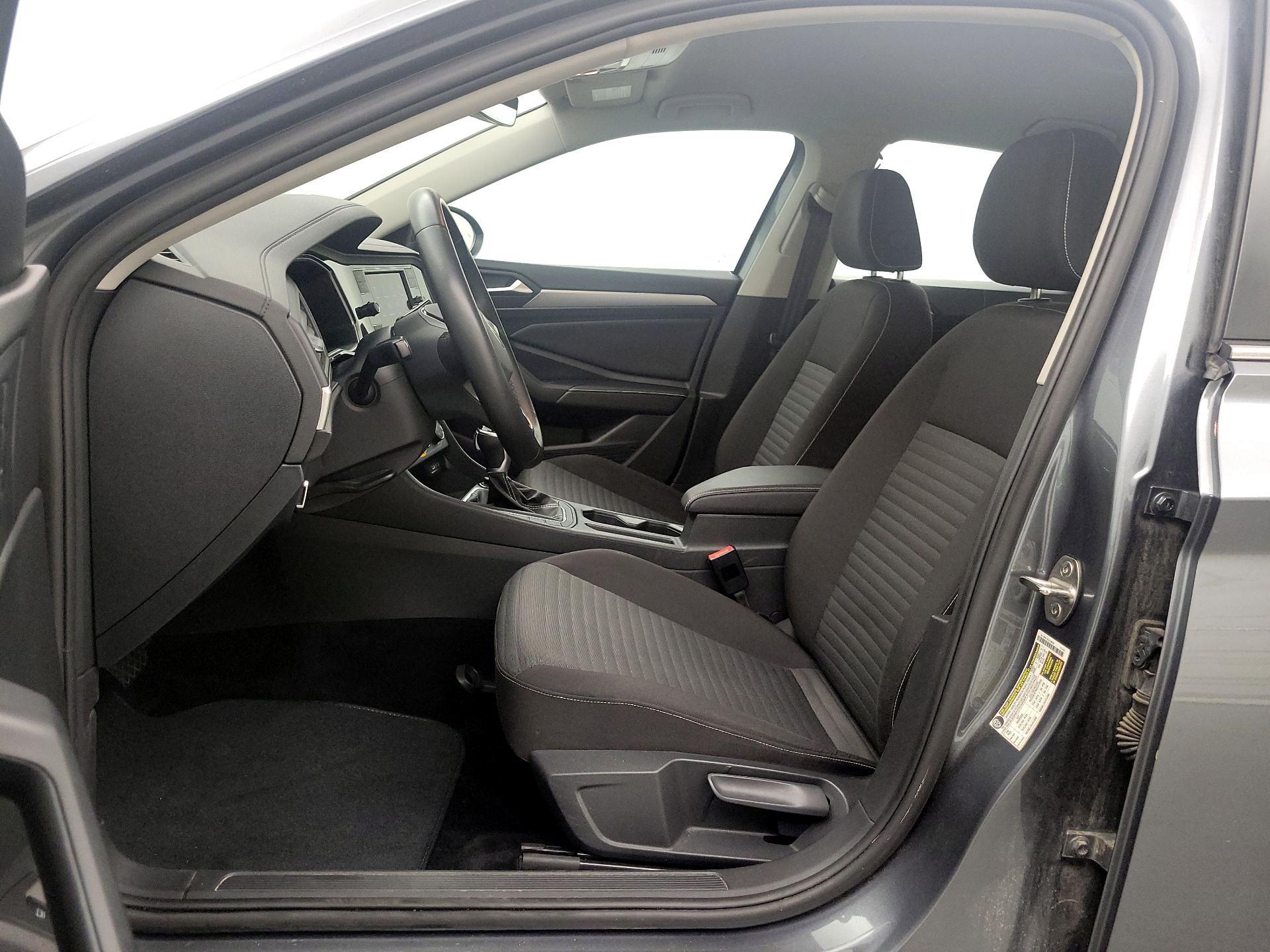 Thumbnail: 2024 Volkswagen Jetta - 11