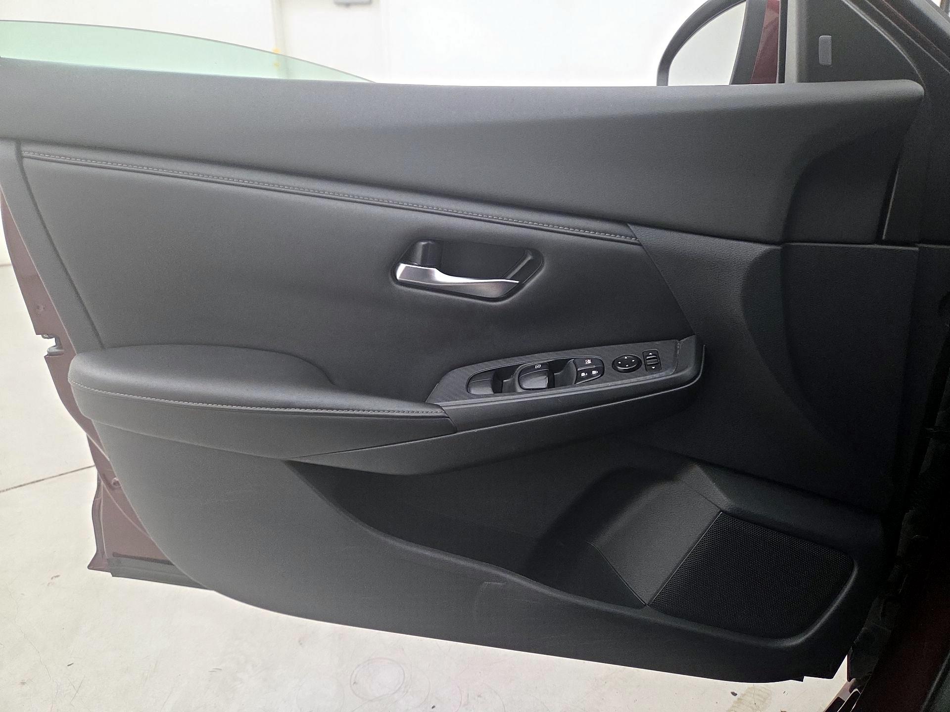 Thumbnail: 2022 Nissan Sentra - 12