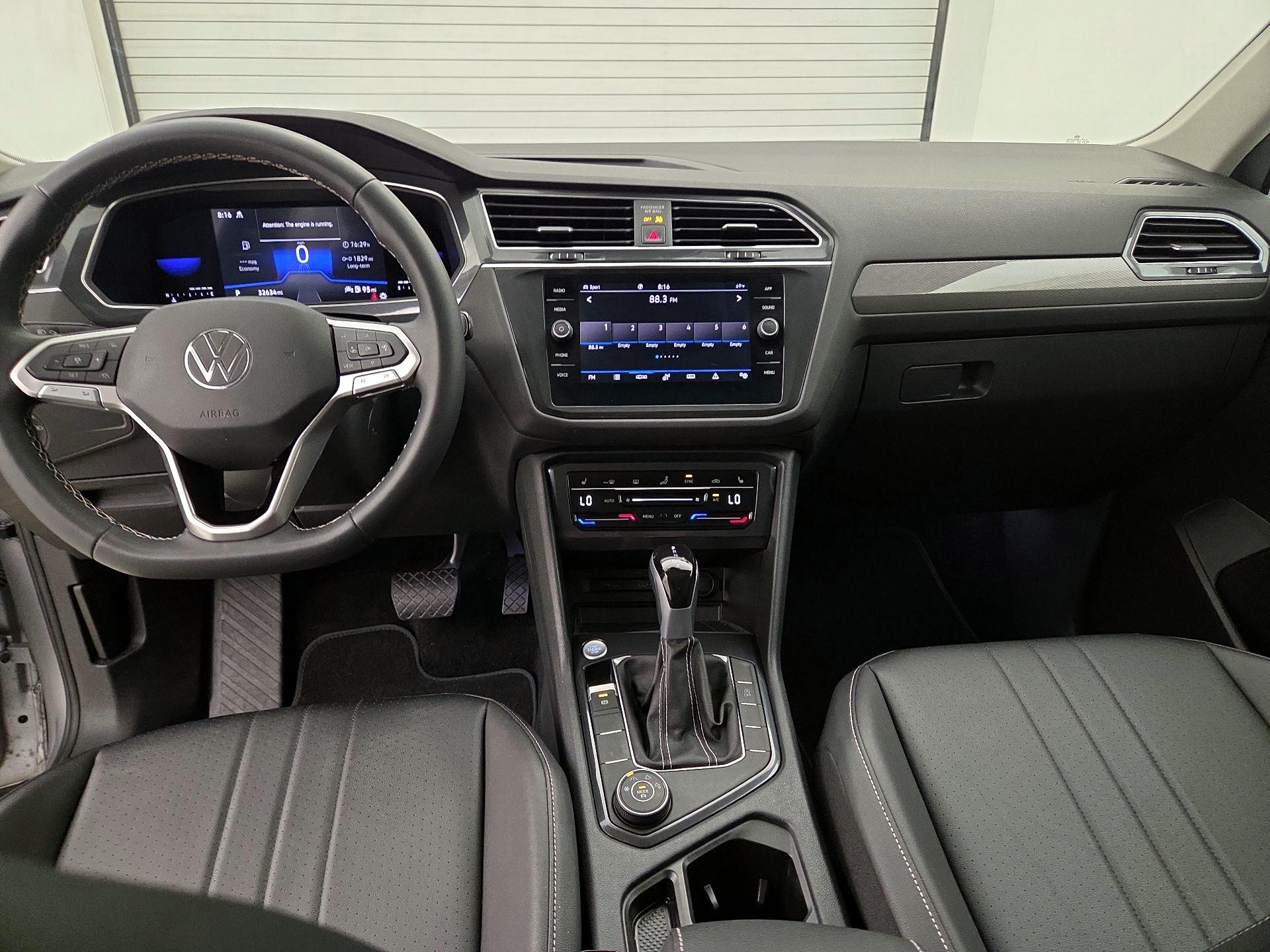 Thumbnail: 2023 Volkswagen Tiguan - 9