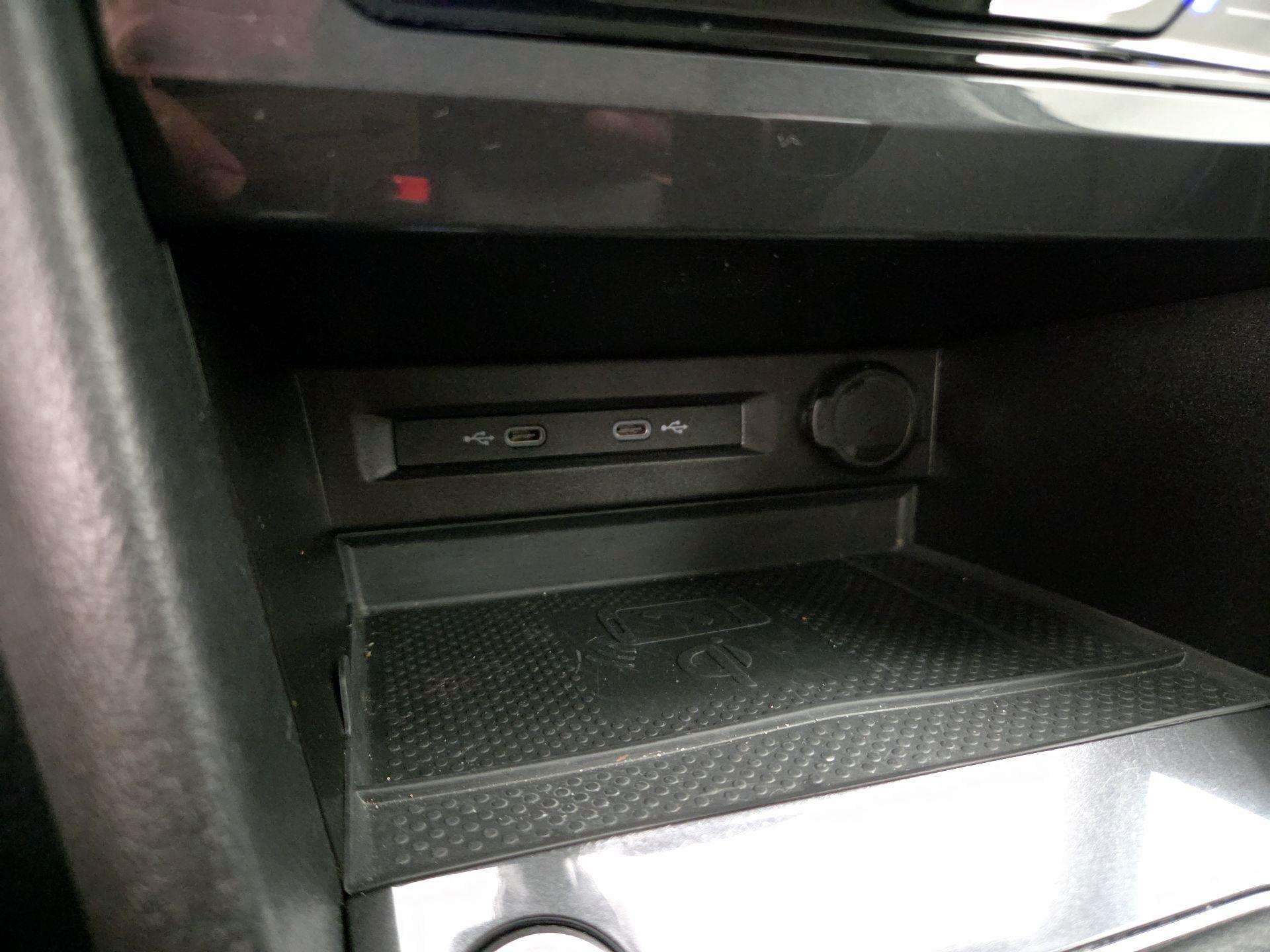 Thumbnail: 2023 Volkswagen Tiguan - 17