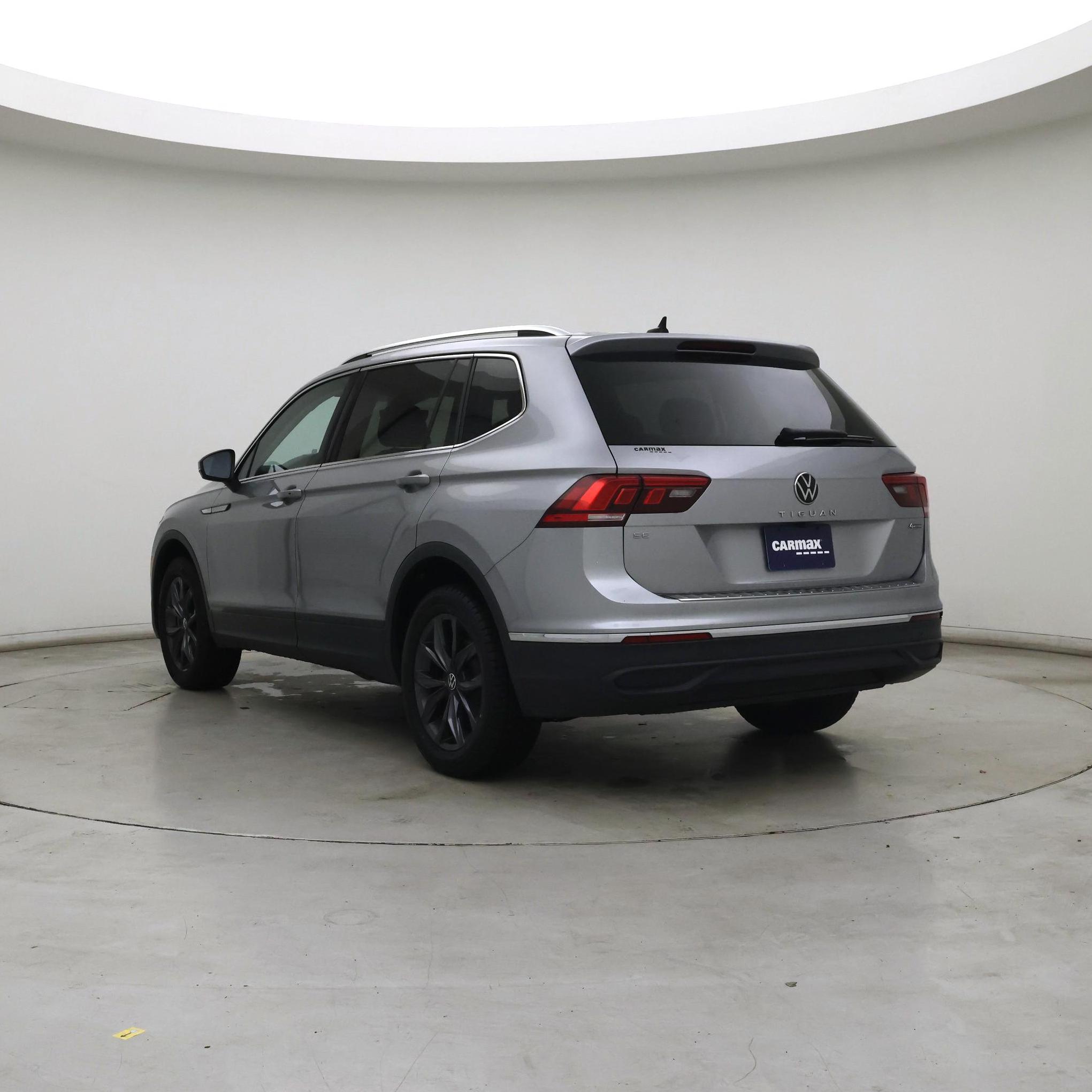 Thumbnail: 2023 Volkswagen Tiguan - 2