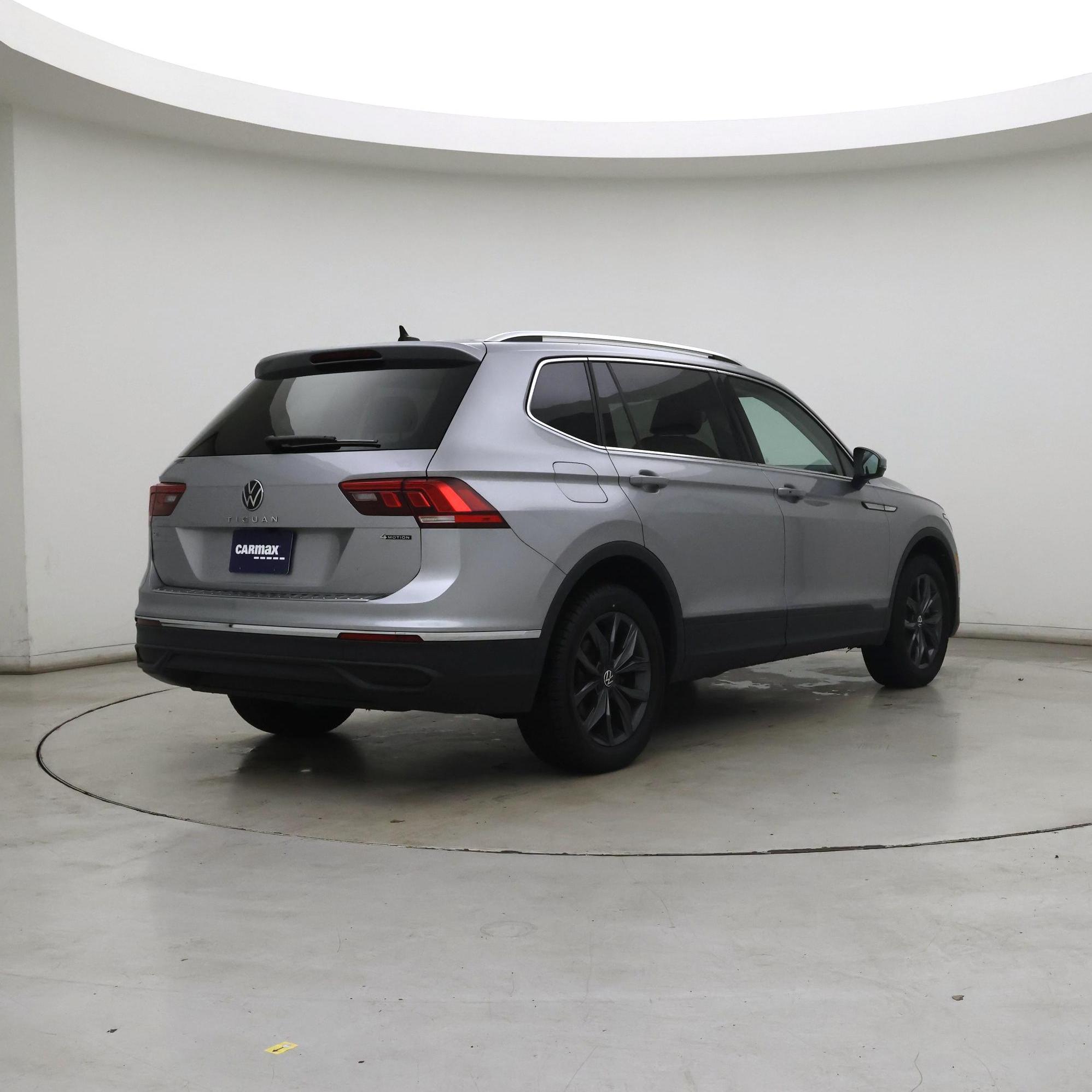 Thumbnail: 2023 Volkswagen Tiguan - 8