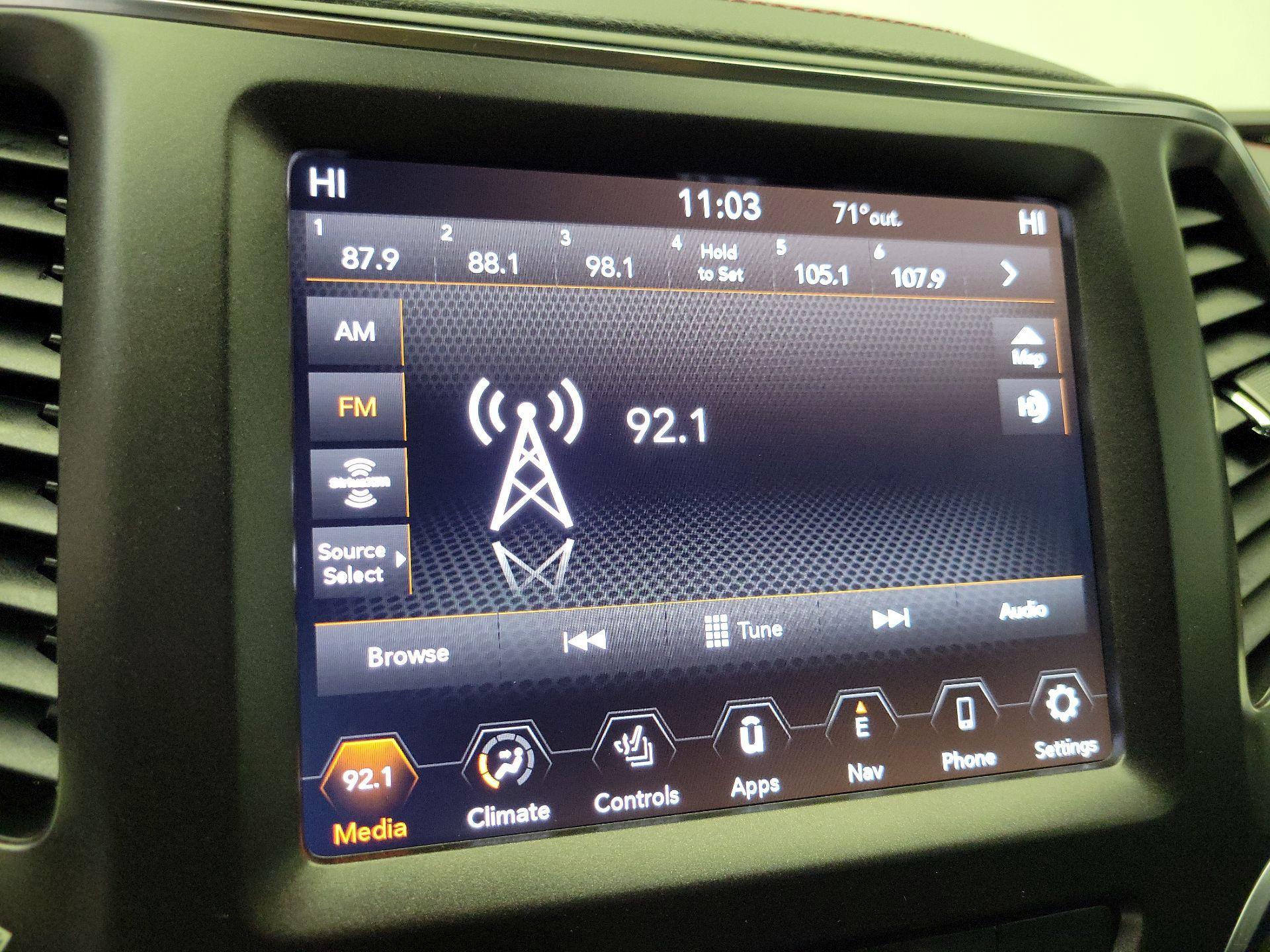 Thumbnail: 2022 Jeep Cherokee - 14