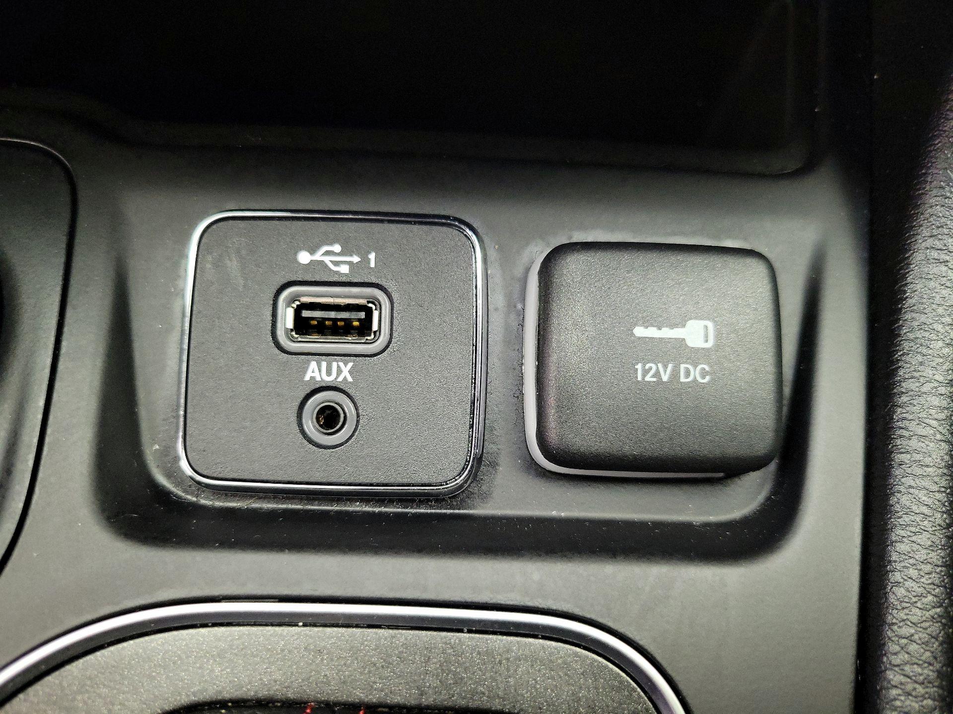 Thumbnail: 2022 Jeep Cherokee - 17