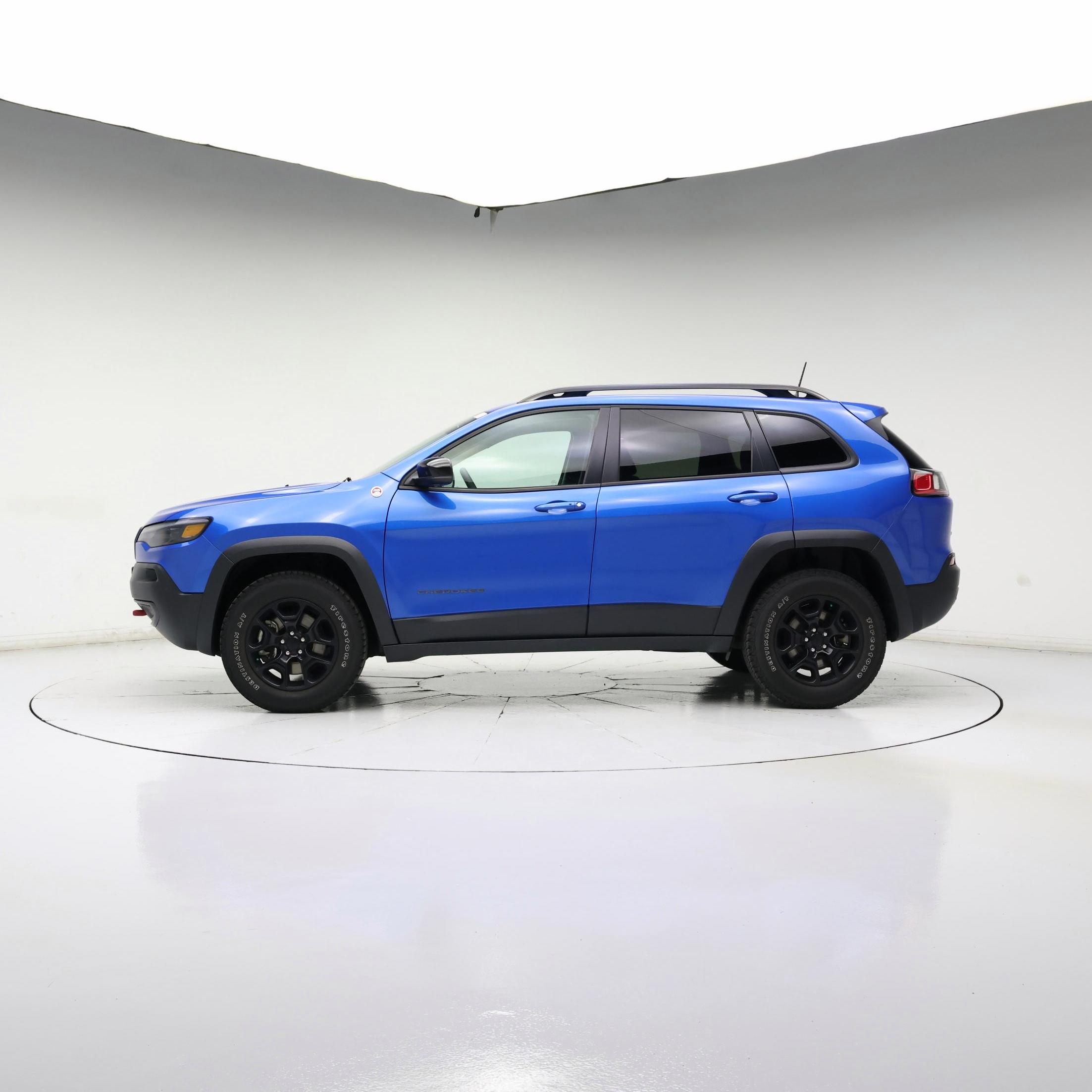 Thumbnail: 2022 Jeep Cherokee - 3