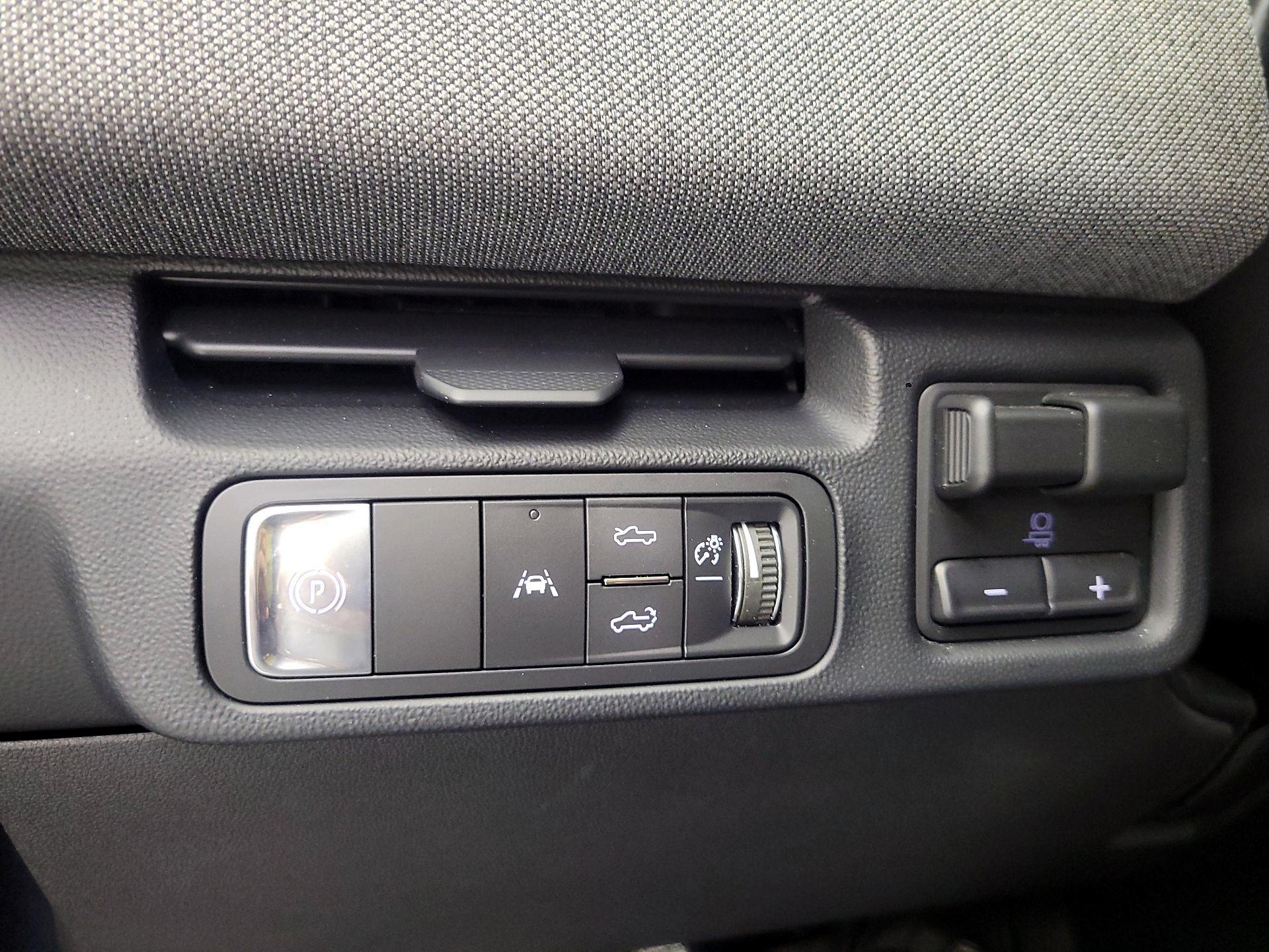 Thumbnail: 2026 GMC Sierra EV - 11