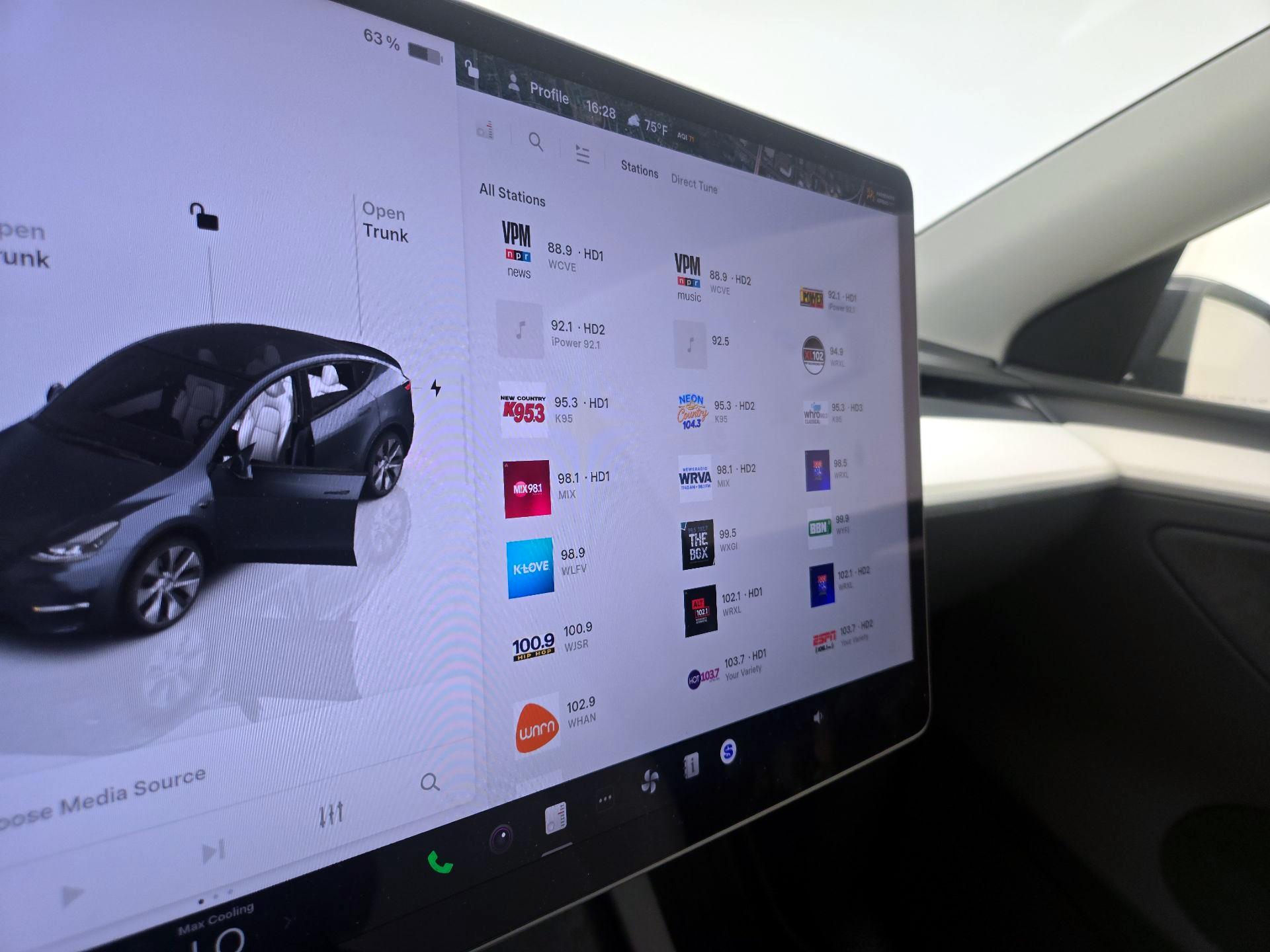 Thumbnail: 2023 Tesla Model Y - 15