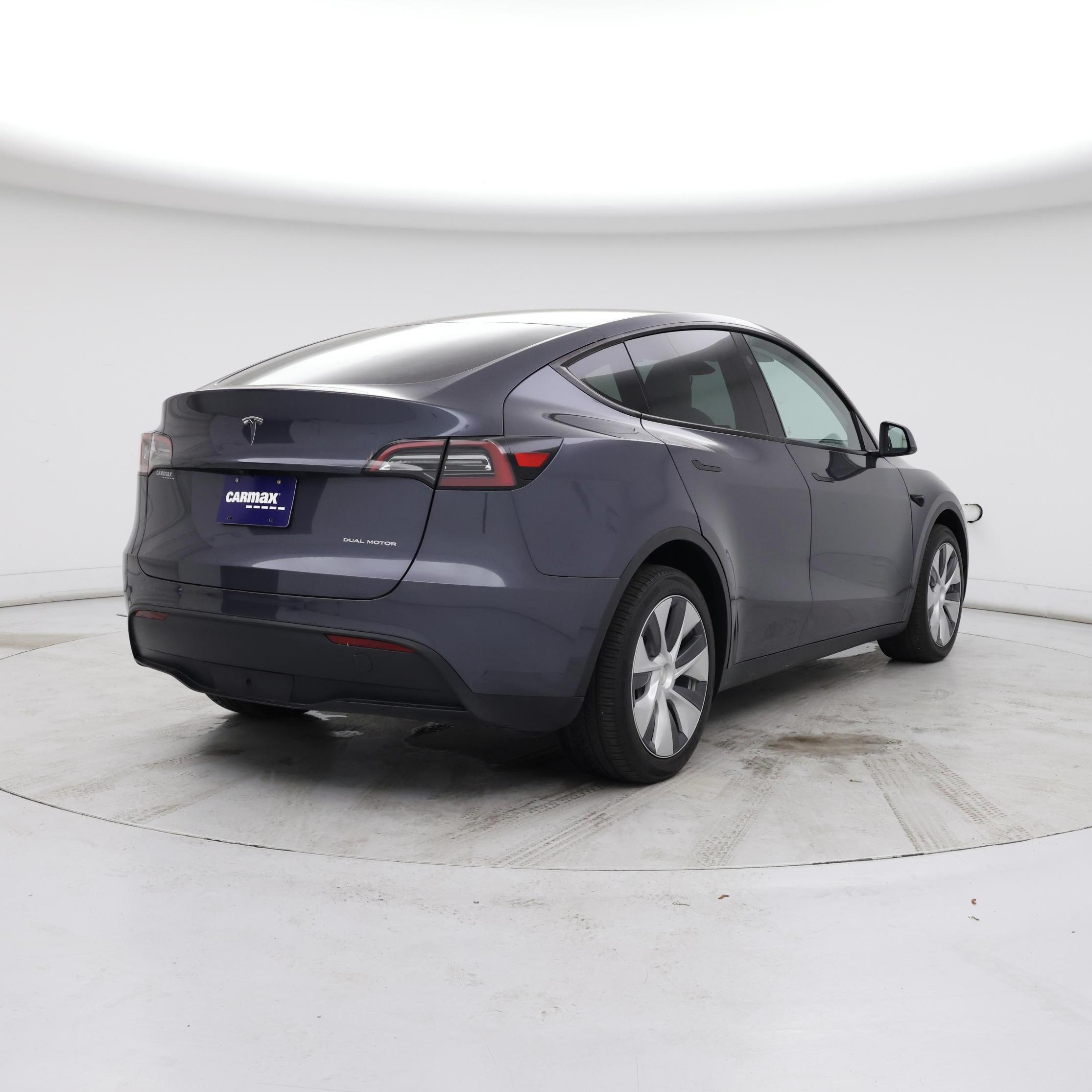 Thumbnail: 2023 Tesla Model Y - 8