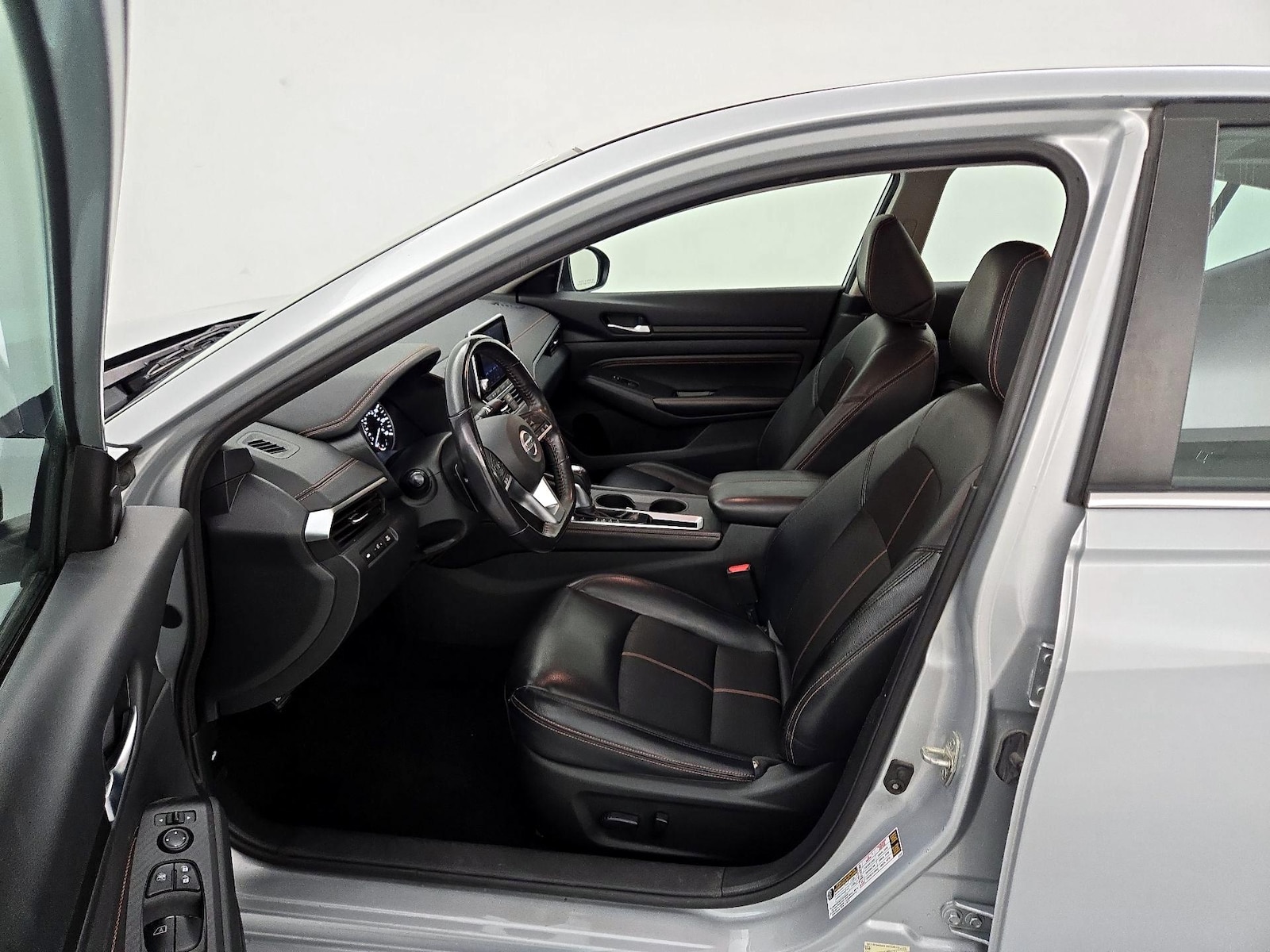 2022 Nissan Altima SR - Photo 12