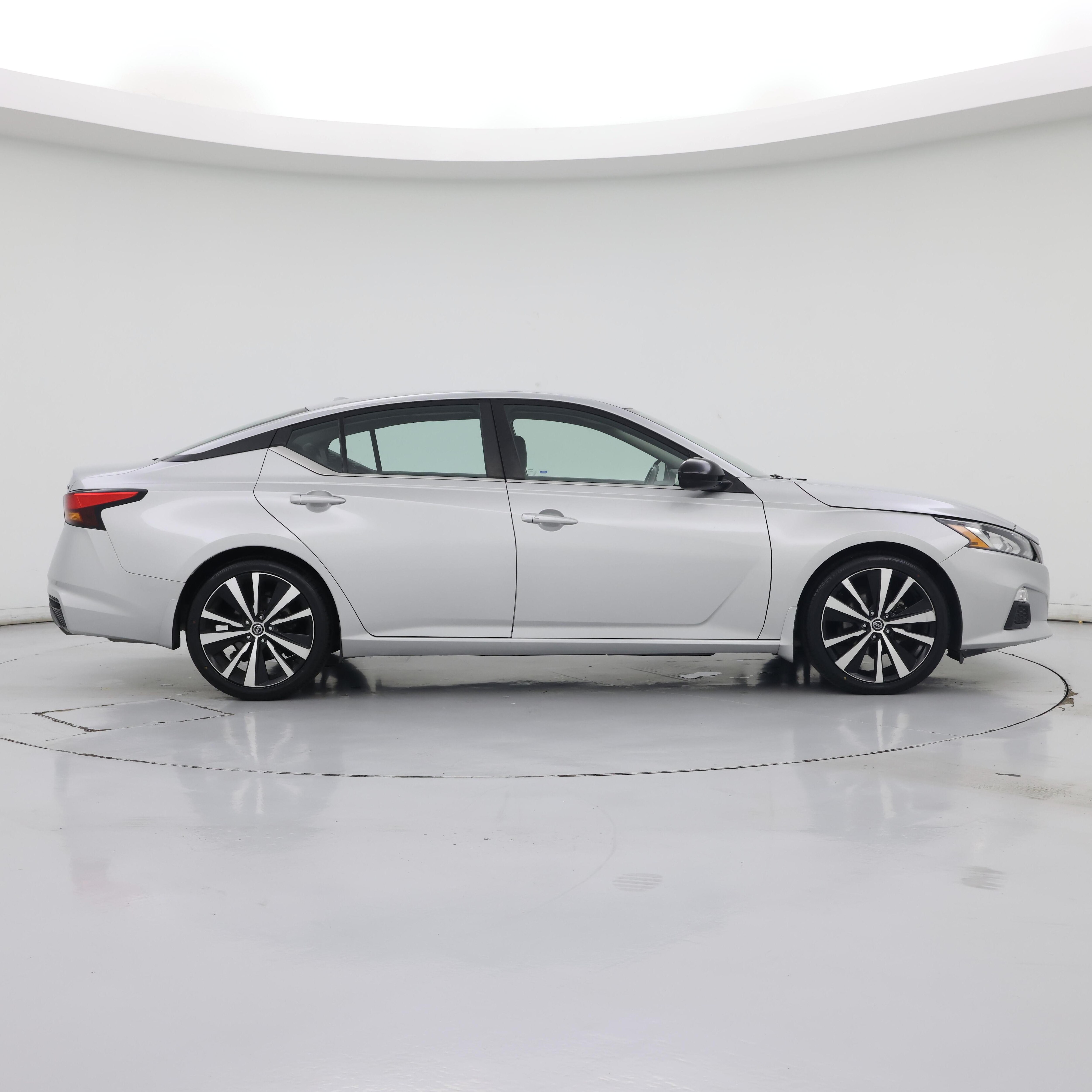 Thumbnail: 2022 Nissan Altima - 7