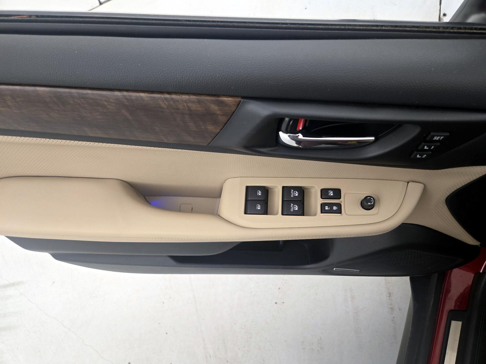 Thumbnail: 2015 Subaru Outback - 12