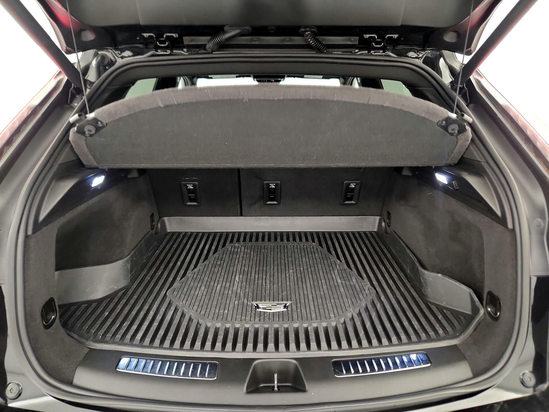 Thumbnail: 2024 Cadillac XT4 - 20