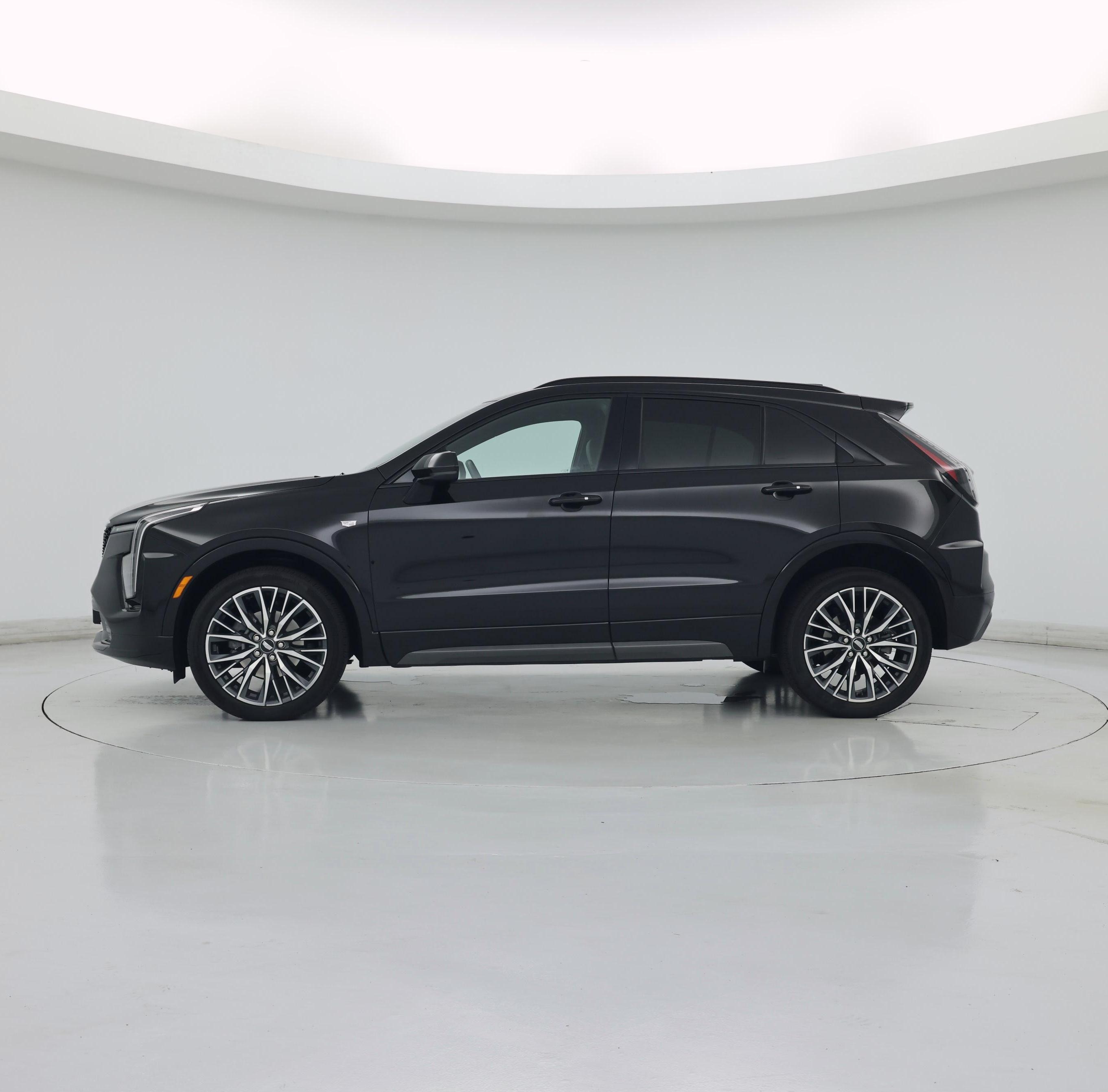 Thumbnail: 2024 Cadillac XT4 - 3