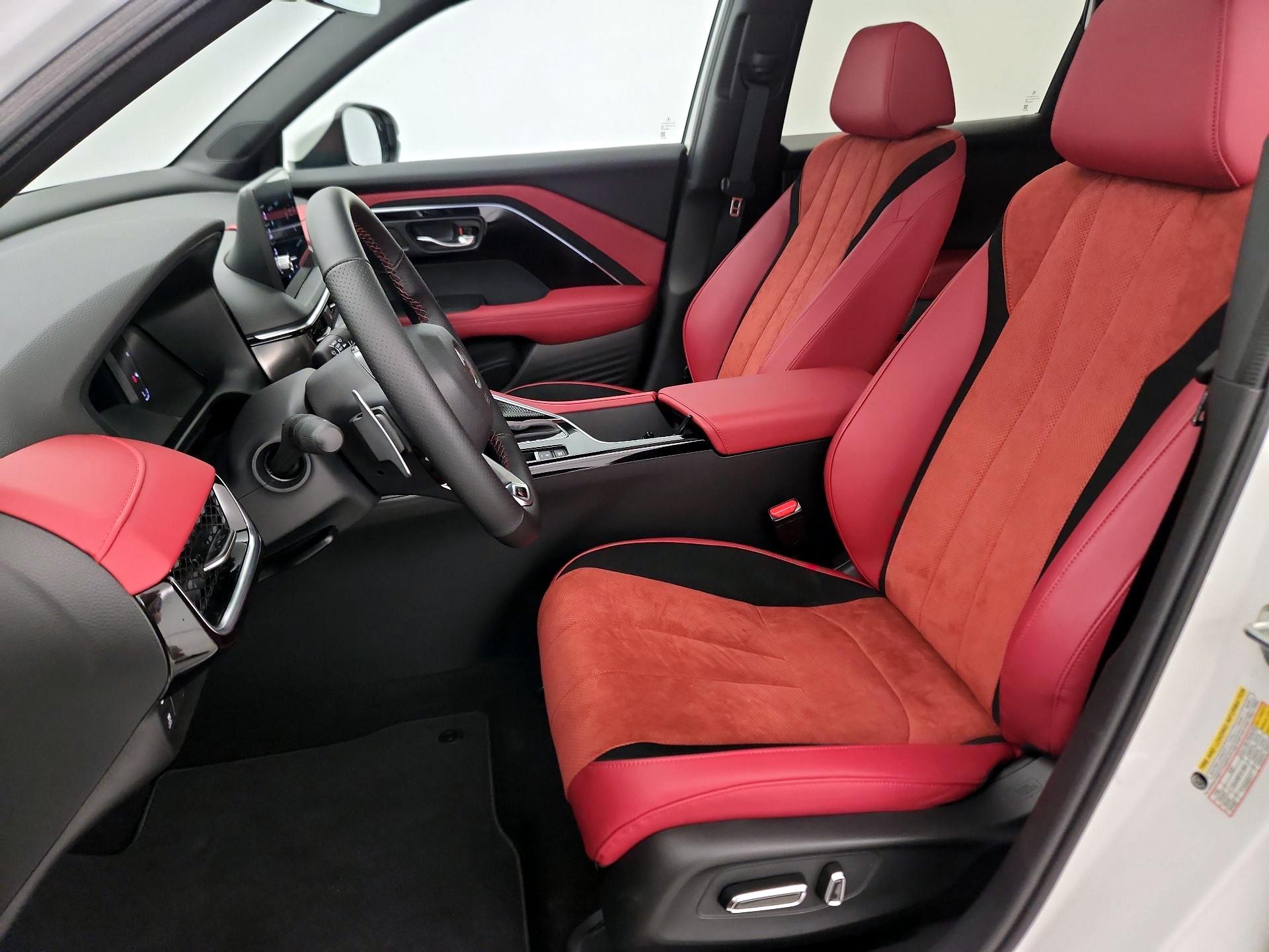 Thumbnail: 2025 Acura ADX - 11