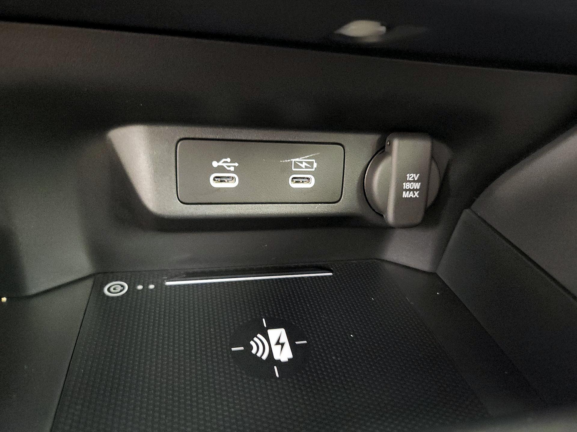 Thumbnail: 2025 Acura ADX - 18