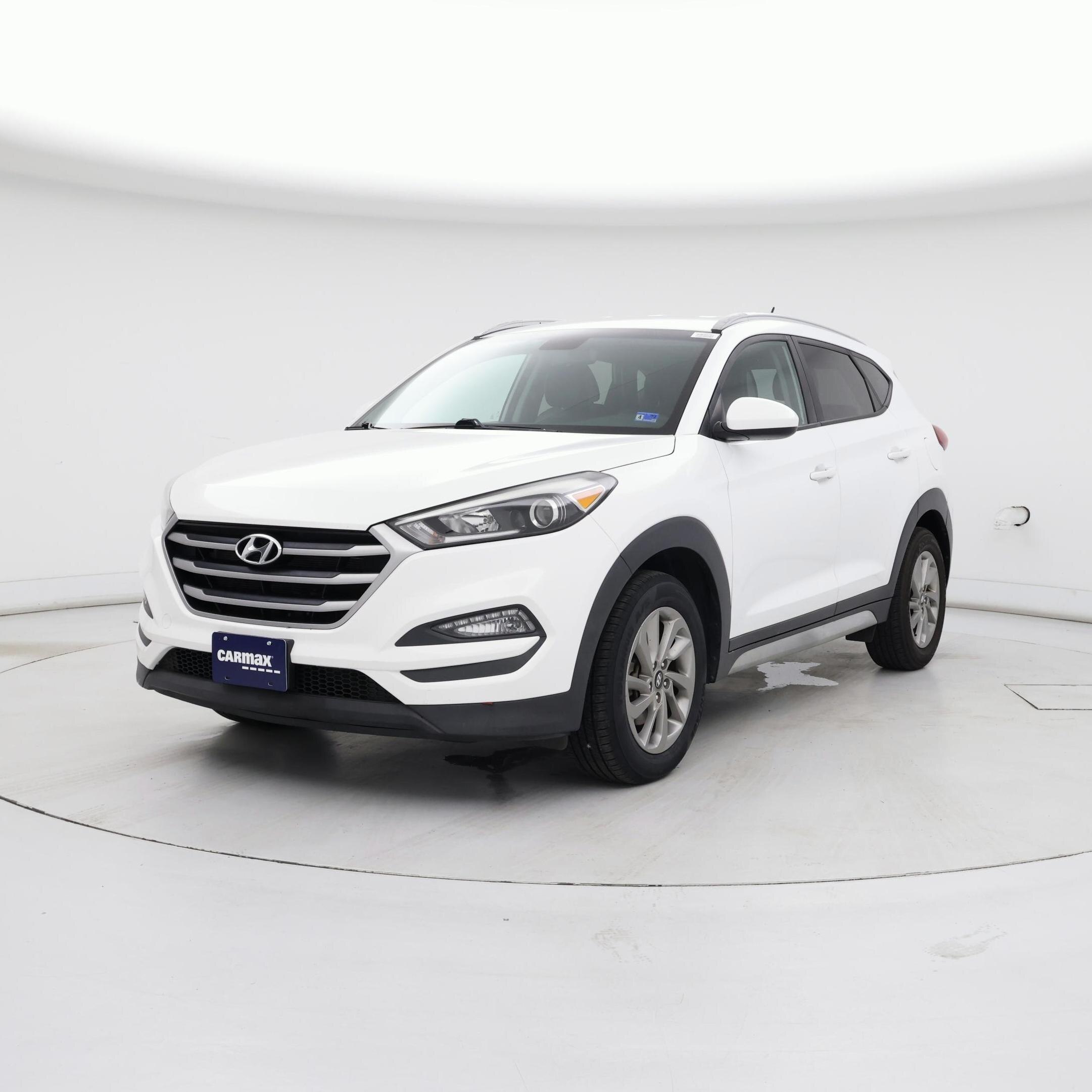 Thumbnail: 2017 Hyundai Tucson - 4